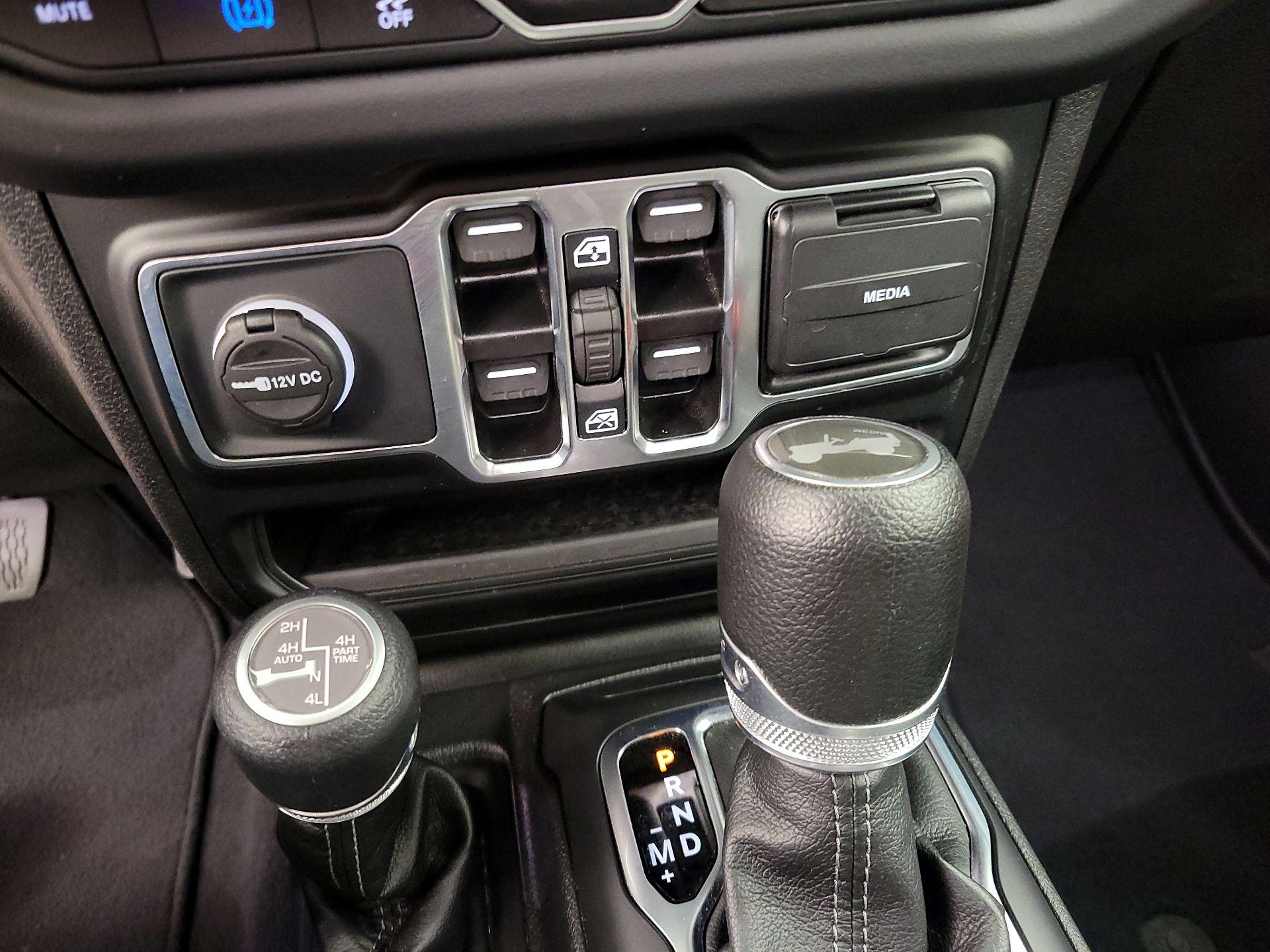 Thumbnail: 2025 Jeep Wrangler - 18