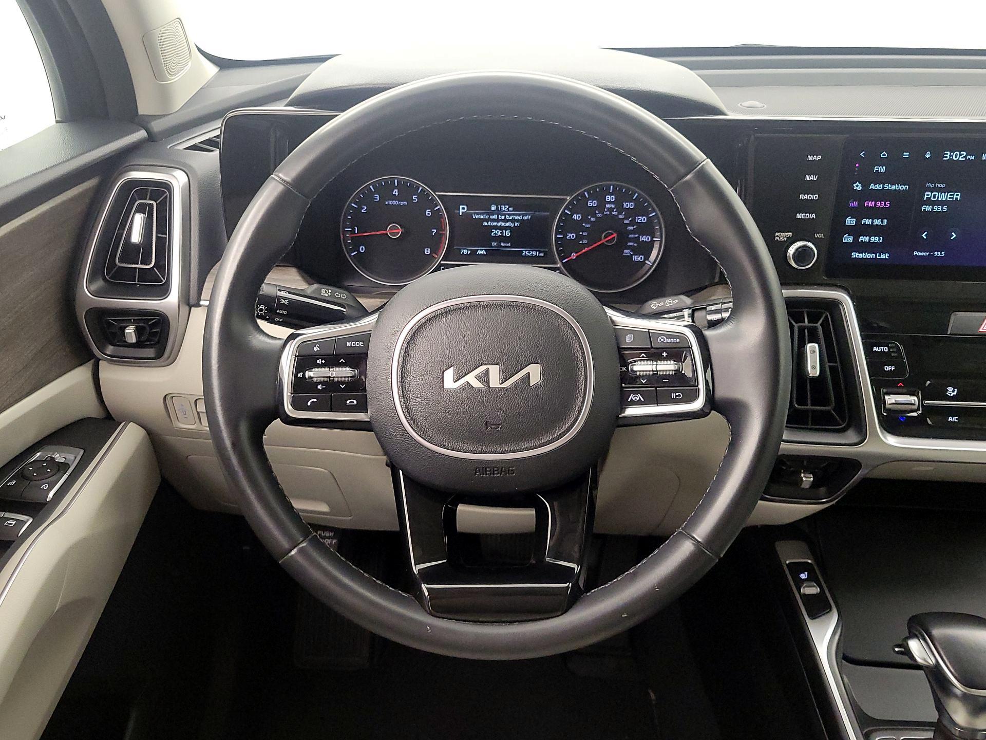Thumbnail: 2023 Kia Sorento - 10
