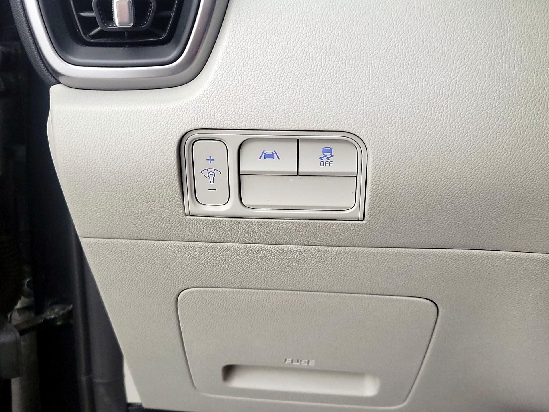 Thumbnail: 2023 Kia Sorento - 13