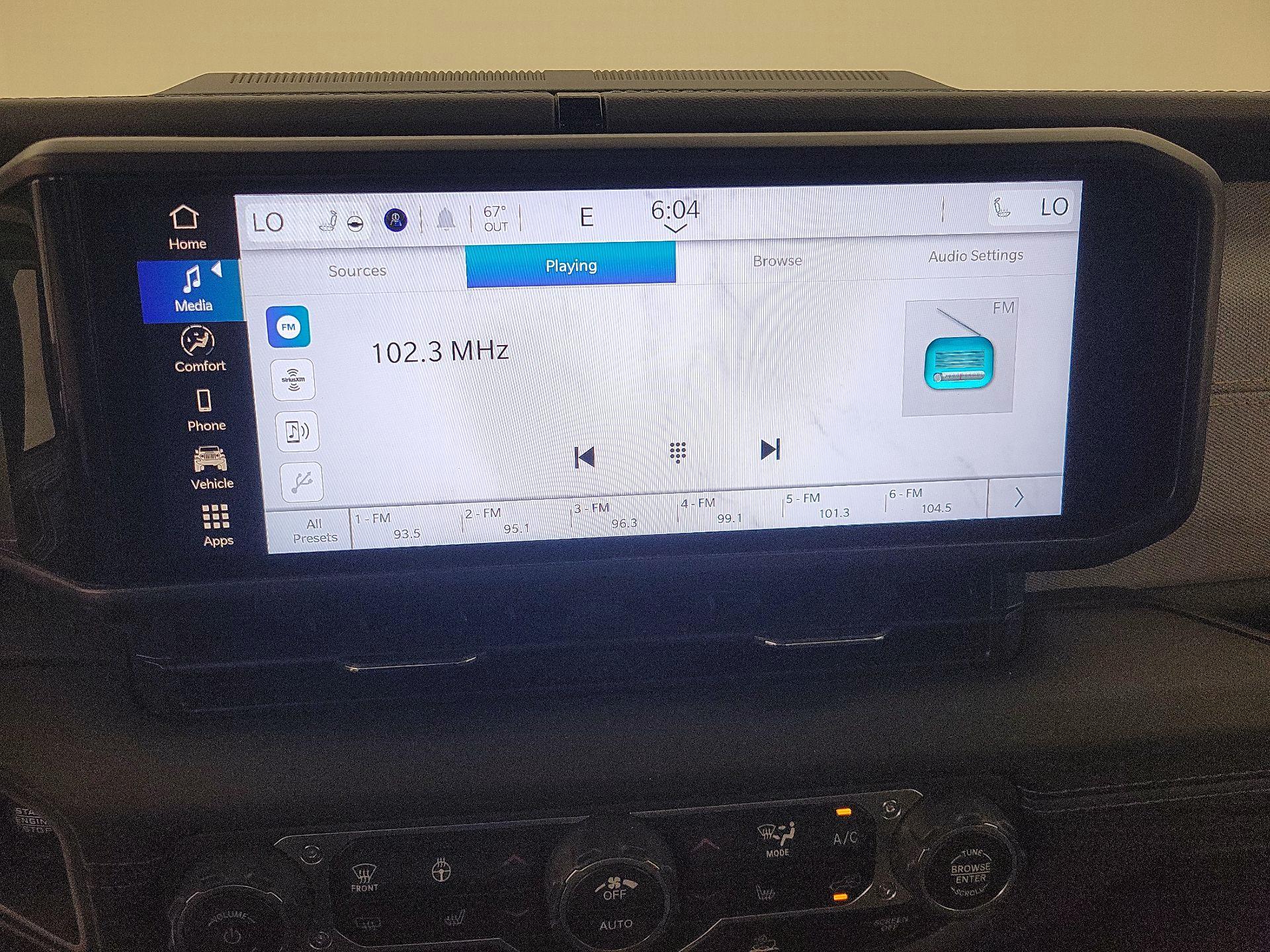 Thumbnail: 2025 Jeep Wrangler - 15