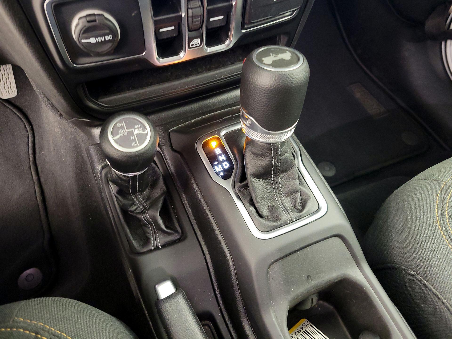 Thumbnail: 2025 Jeep Wrangler - 17