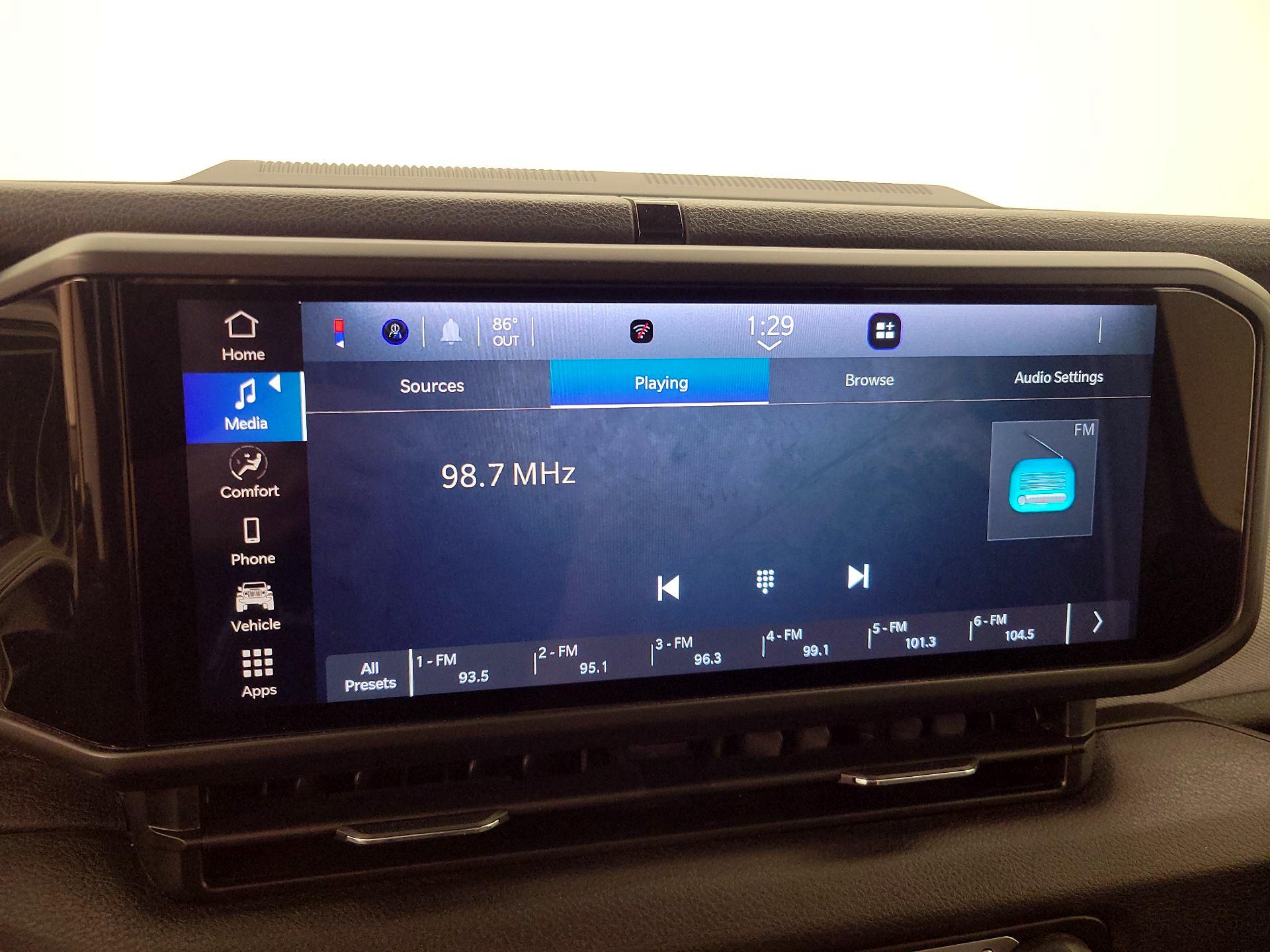 Thumbnail: 2025 Jeep Wrangler - 15