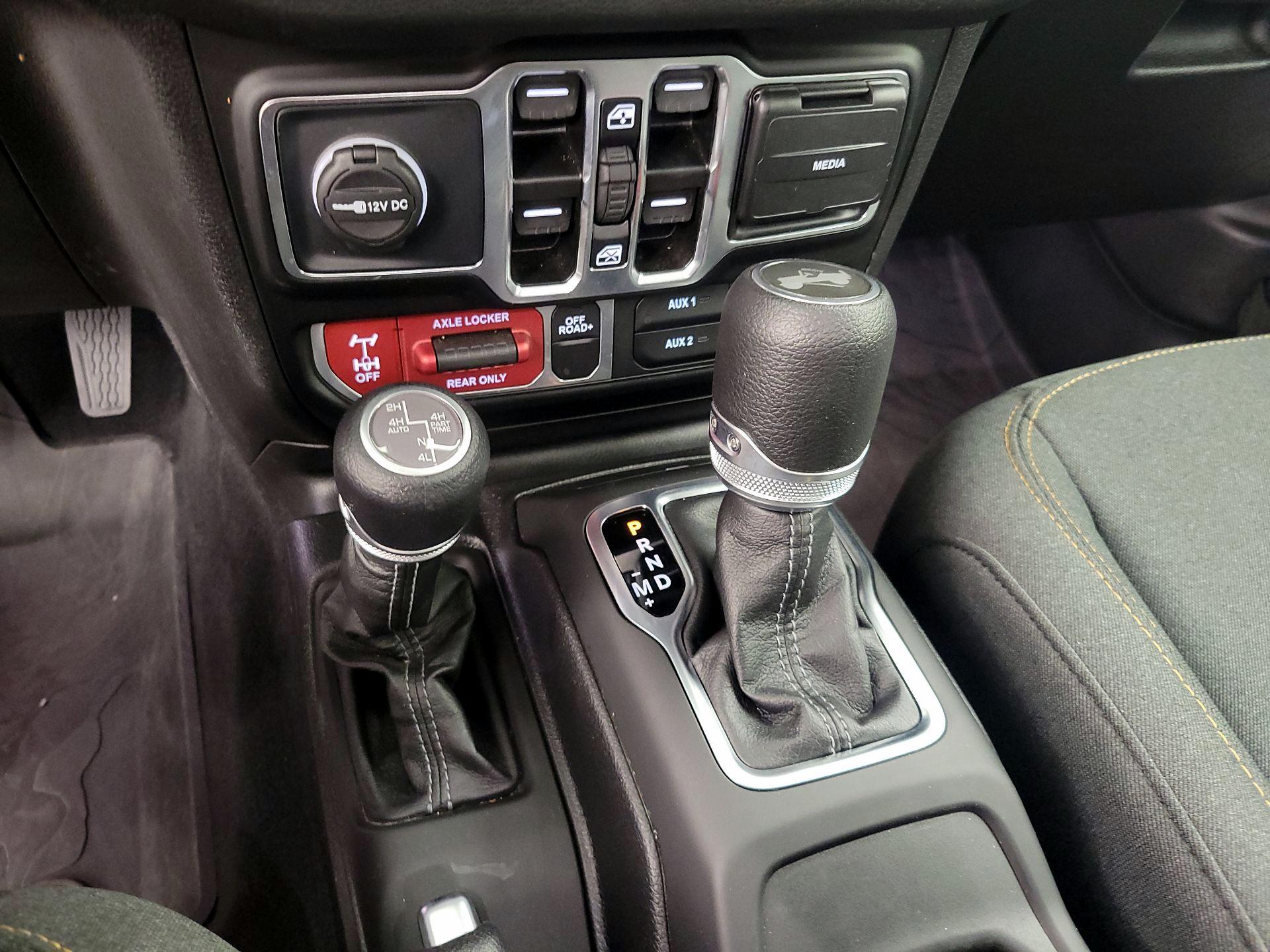 Thumbnail: 2025 Jeep Wrangler - 17