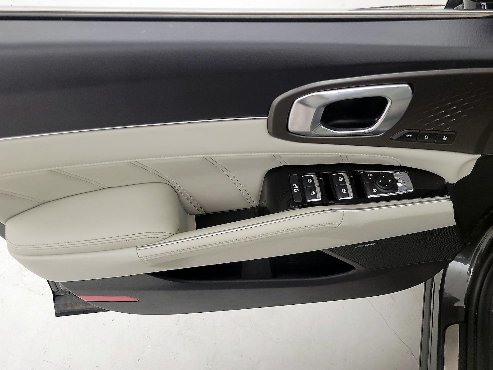 2025 Kia Sorento SX Prestige Hybrid - Photo 13