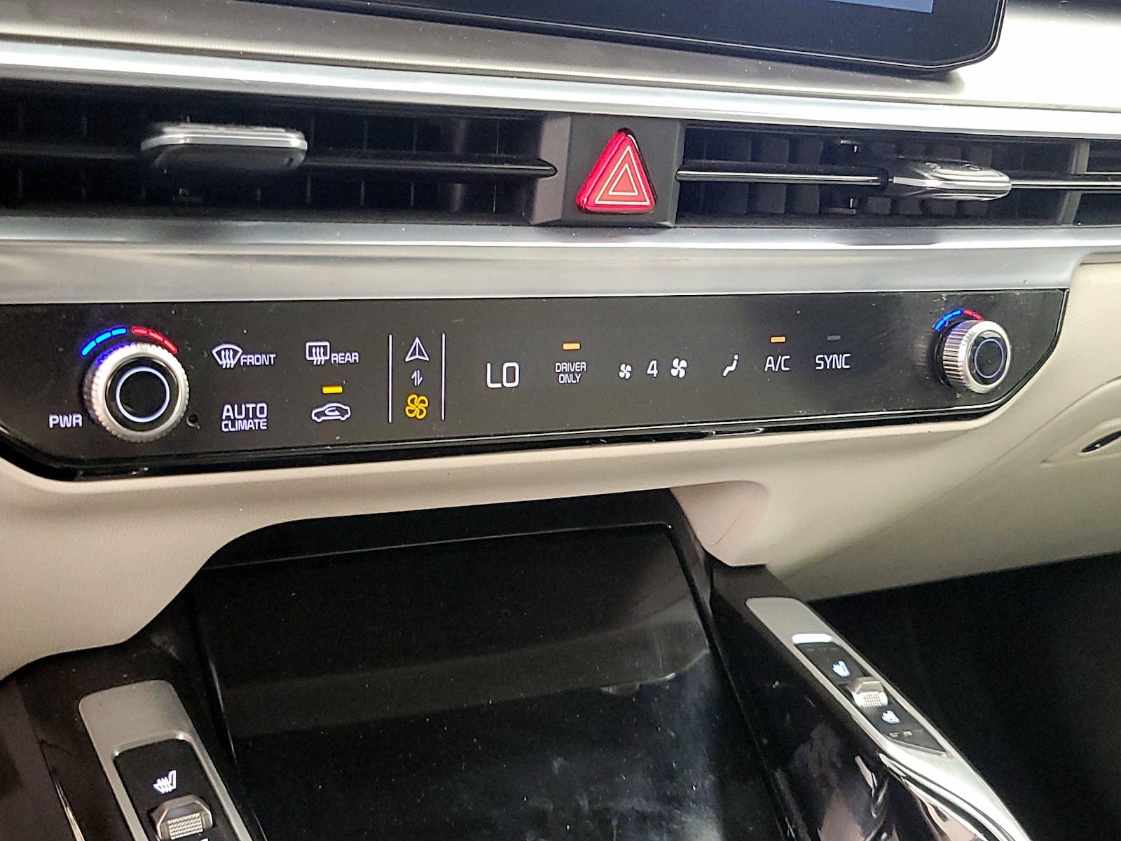 2025 Kia Sorento SX Prestige Hybrid - Photo 18