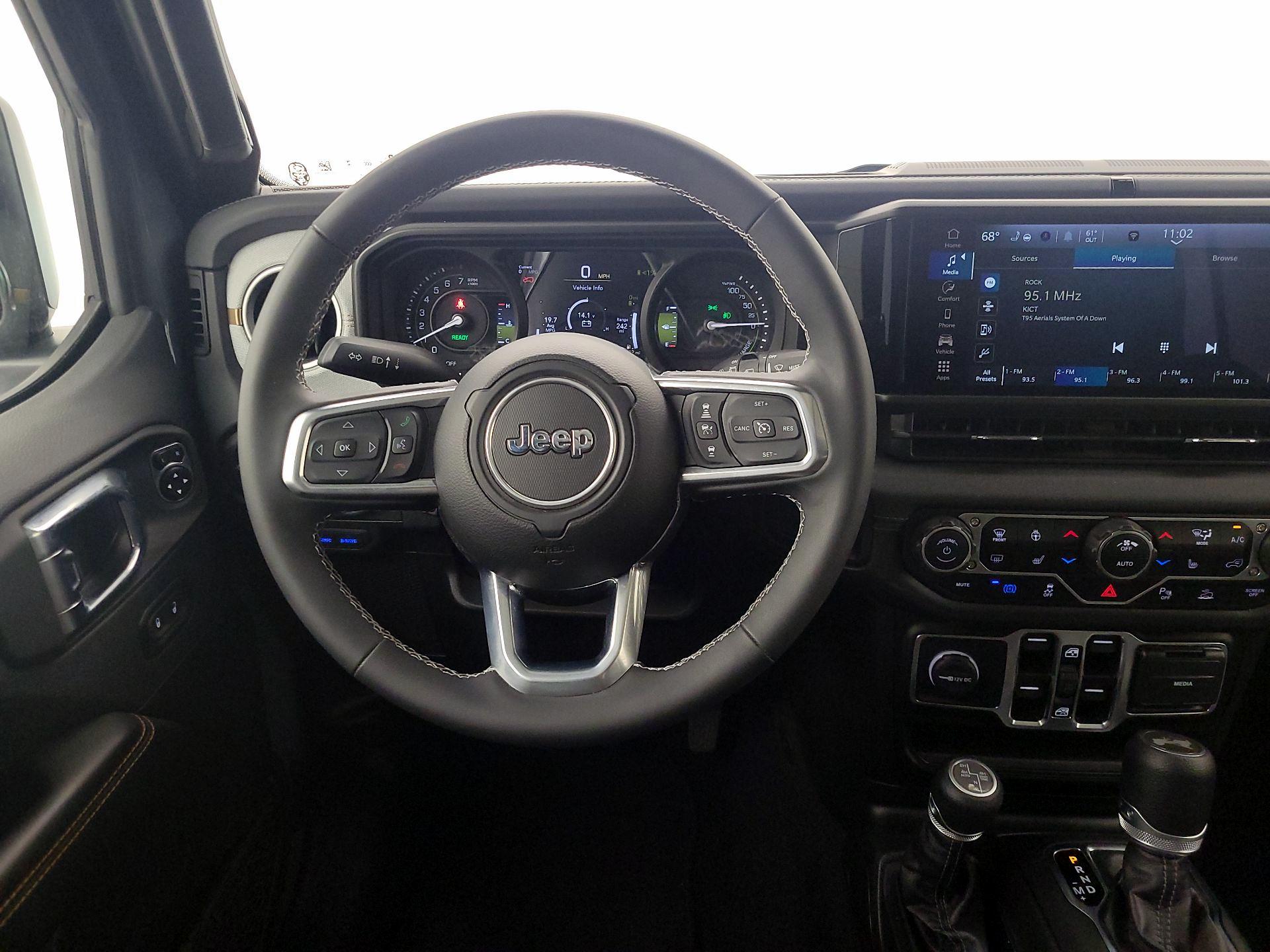 Thumbnail: 2025 Jeep Wrangler - 10