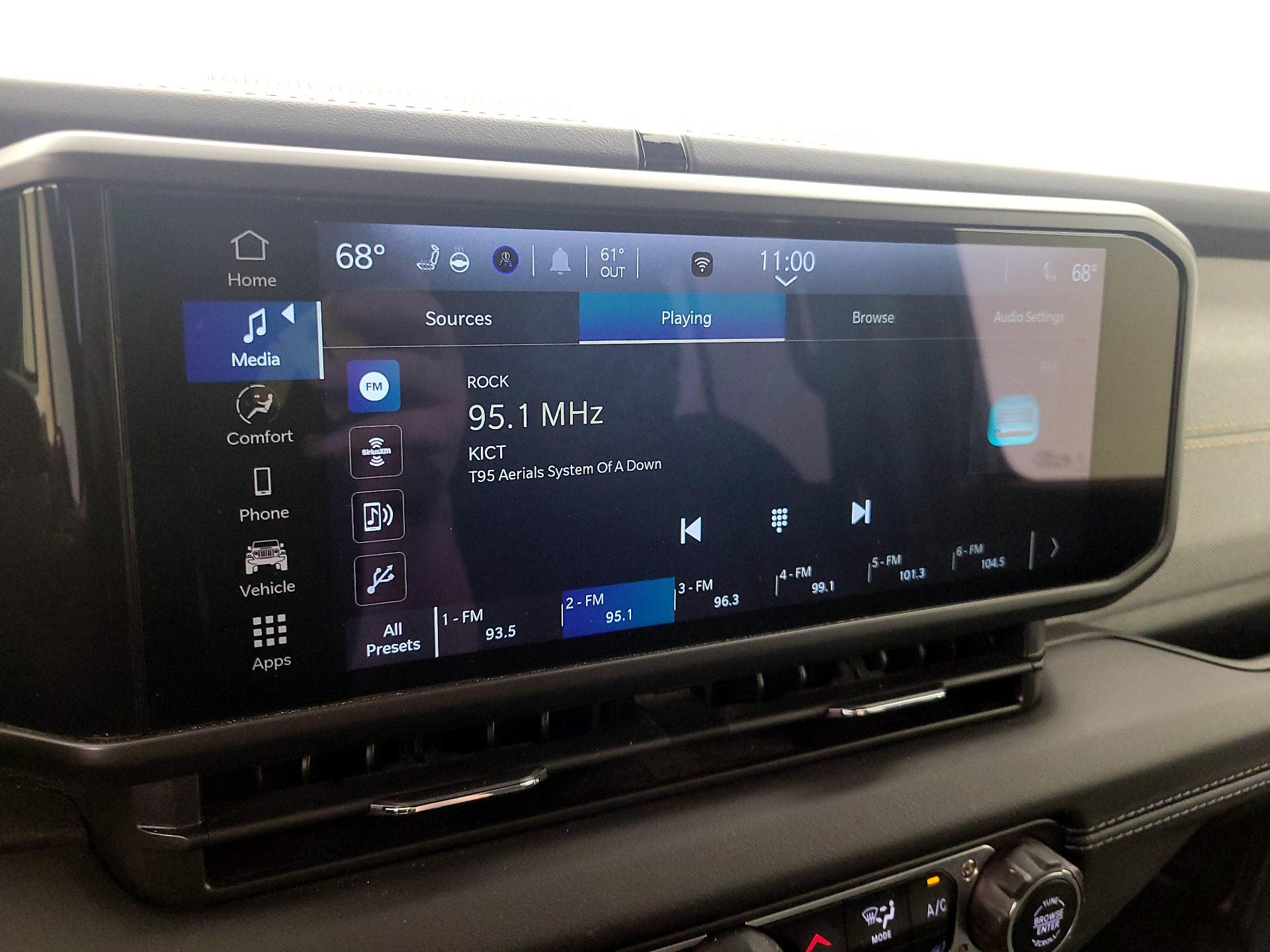 Thumbnail: 2025 Jeep Wrangler - 15