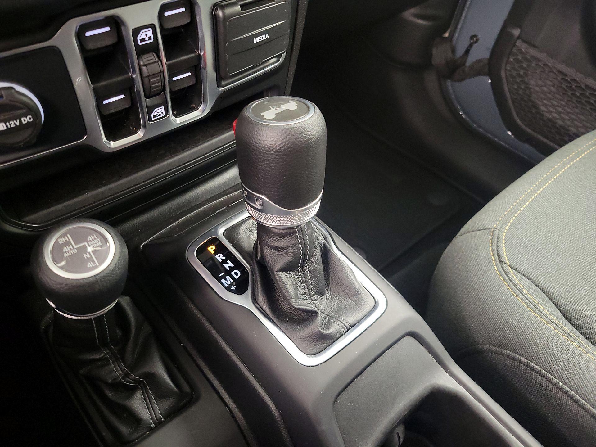 Thumbnail: 2025 Jeep Wrangler - 17