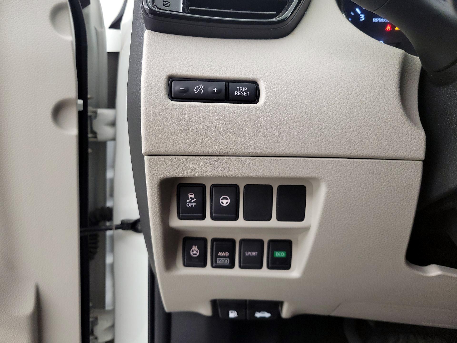 Thumbnail: 2022 Nissan Rogue Sport - 13