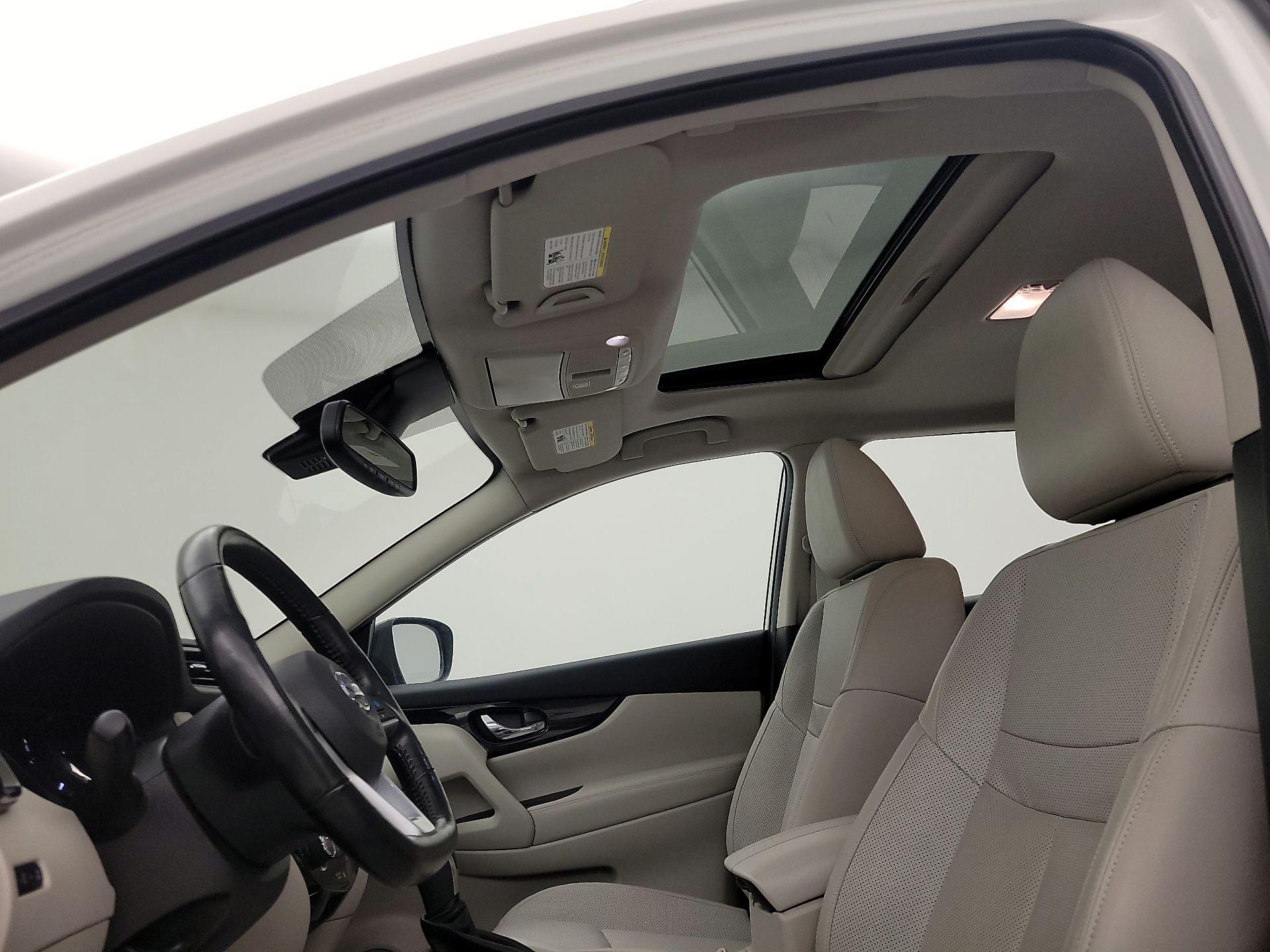 Thumbnail: 2022 Nissan Rogue Sport - 20