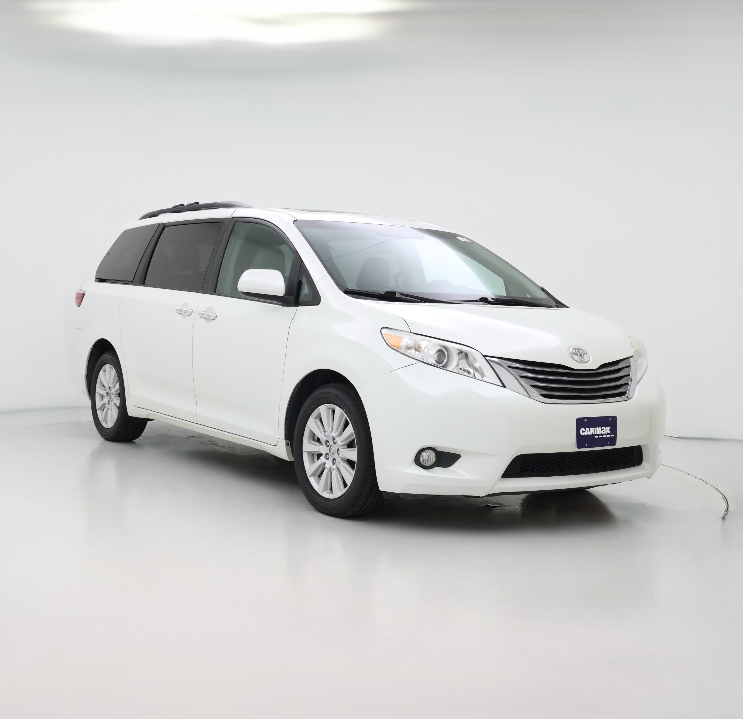 Thumbnail: 2017 Toyota Sienna - 1