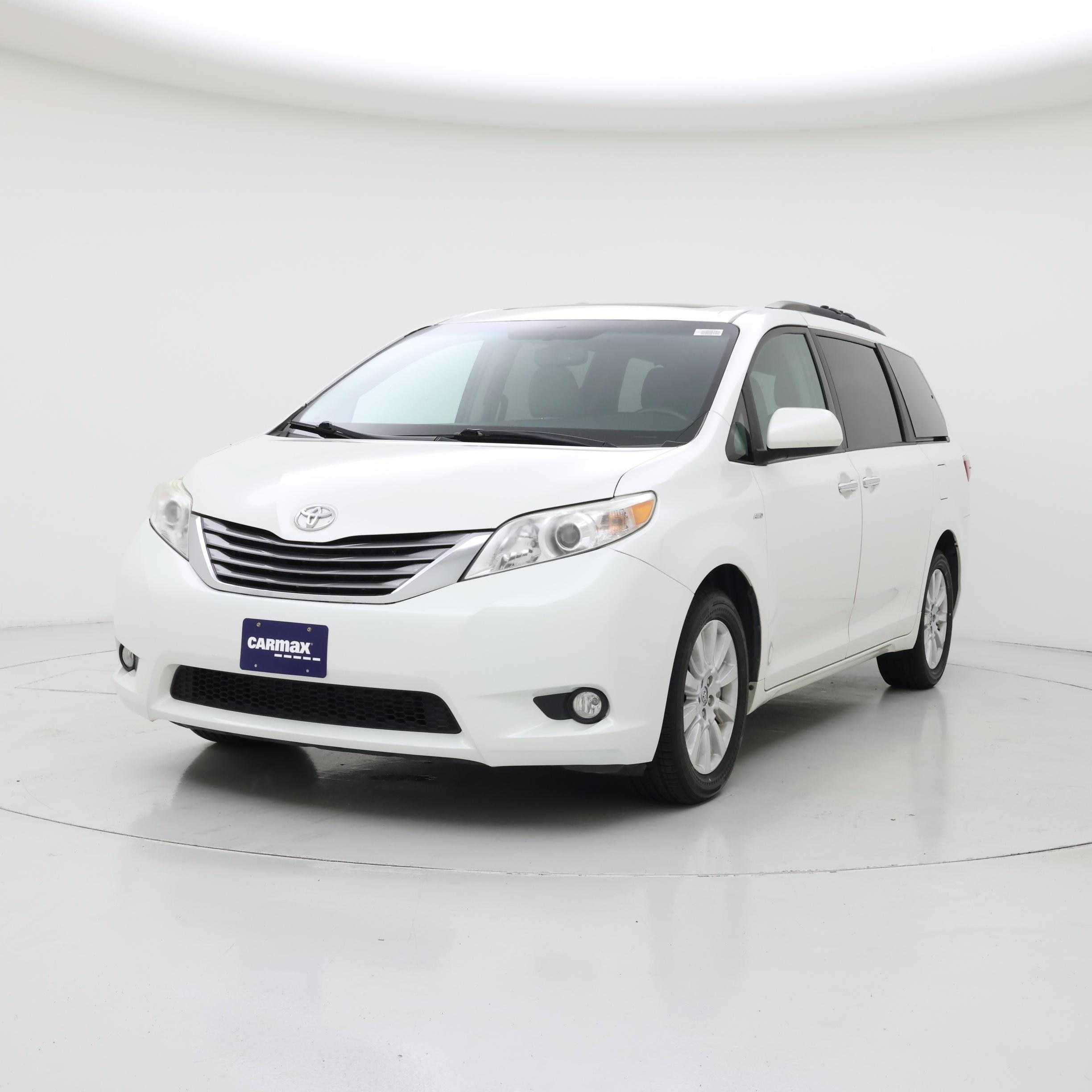 Thumbnail: 2017 Toyota Sienna - 4