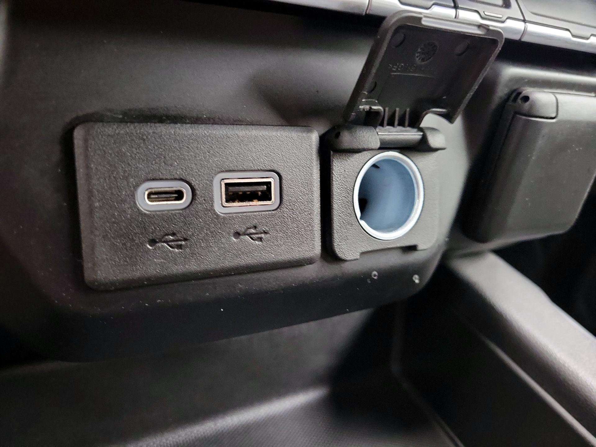 Thumbnail: 2021 Chevrolet Silverado 1500 - 18