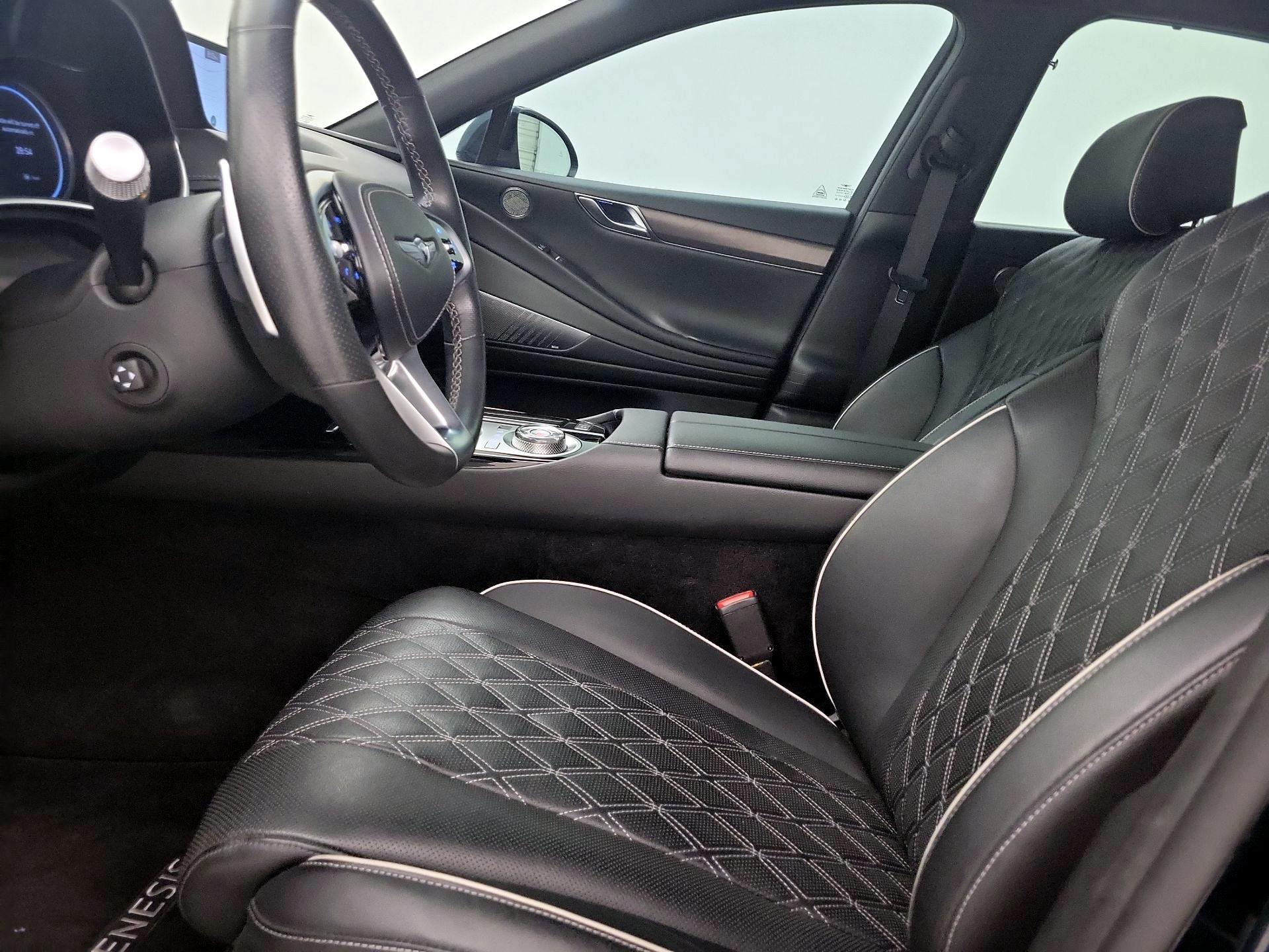 Thumbnail: 2023 Genesis G80 - 11