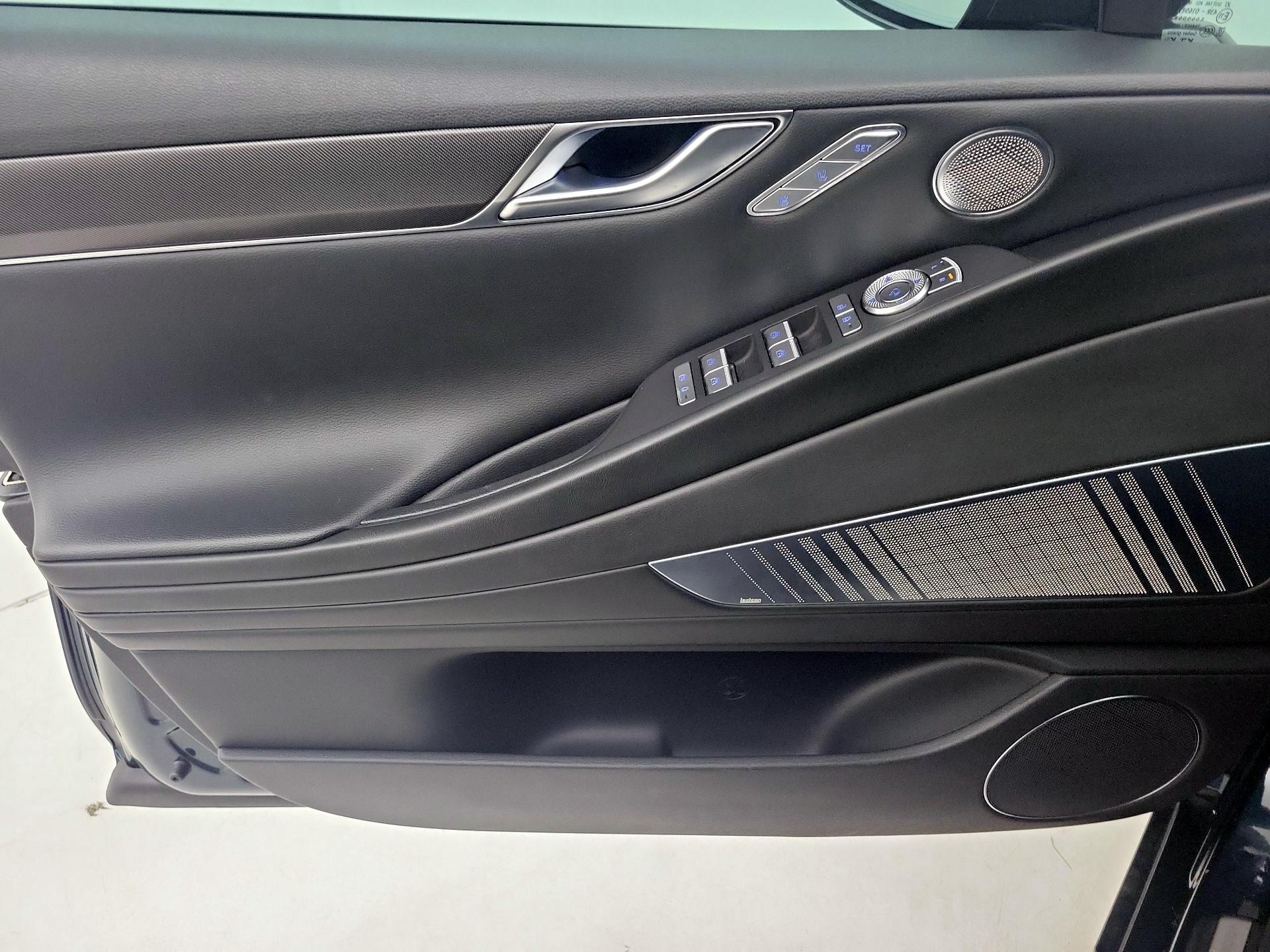 Thumbnail: 2023 Genesis G80 - 12