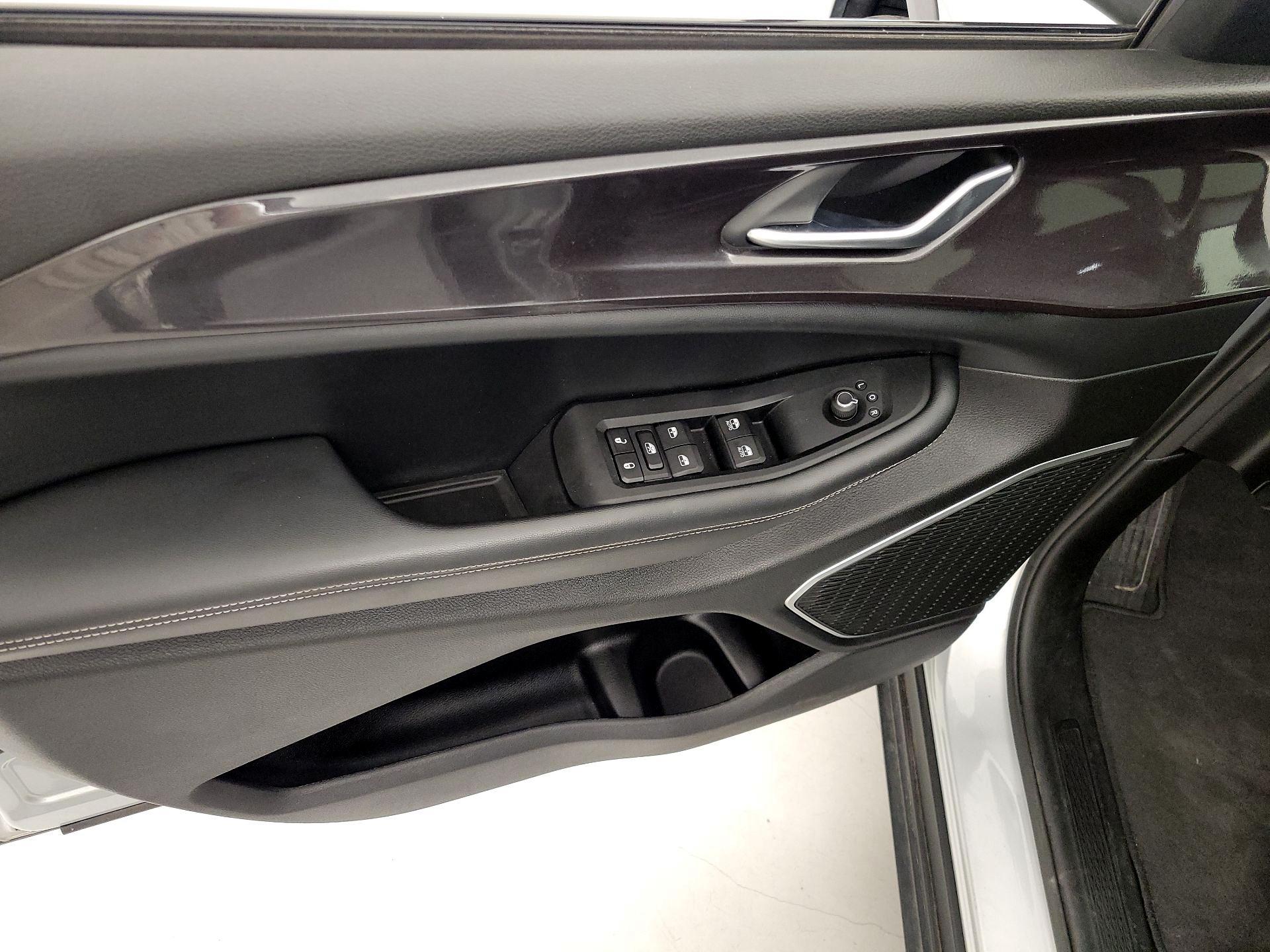 Thumbnail: 2022 Jeep Grand Cherokee - 12