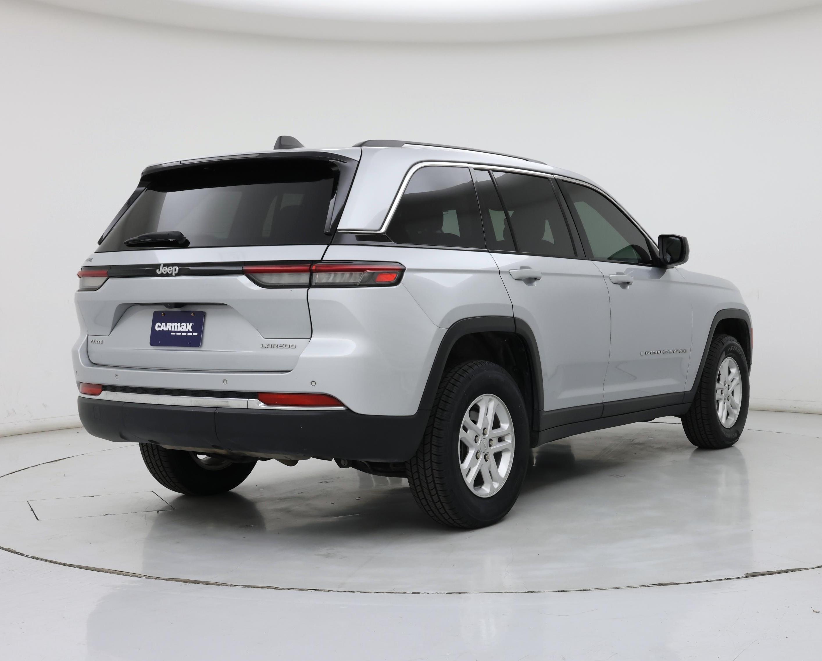 Thumbnail: 2022 Jeep Grand Cherokee - 8