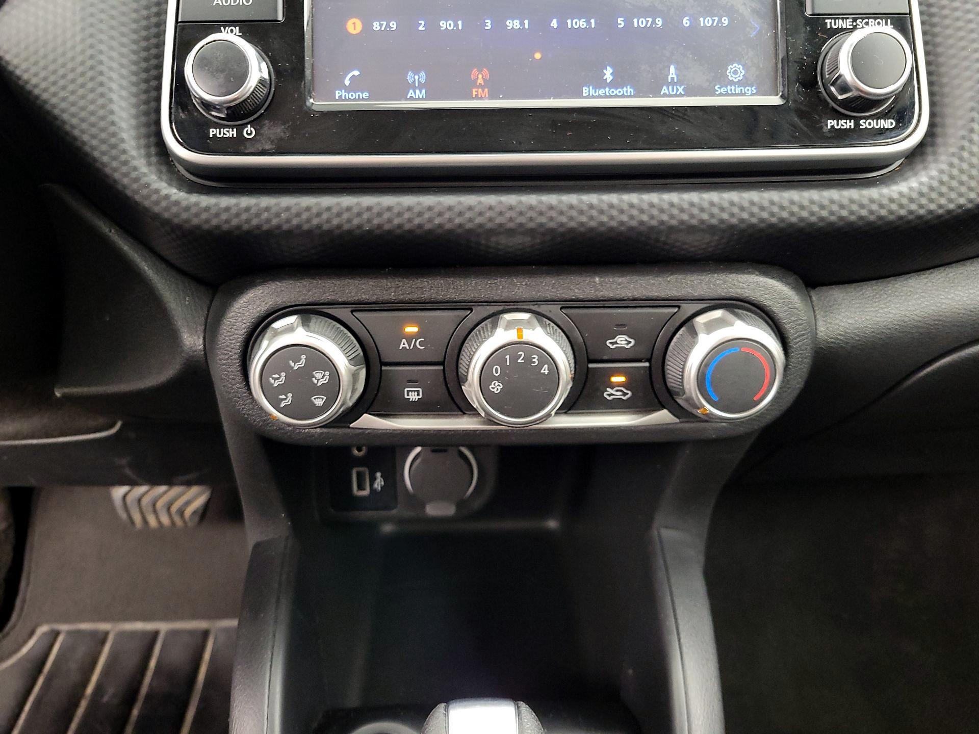 Thumbnail: 2024 Nissan Kicks - 16