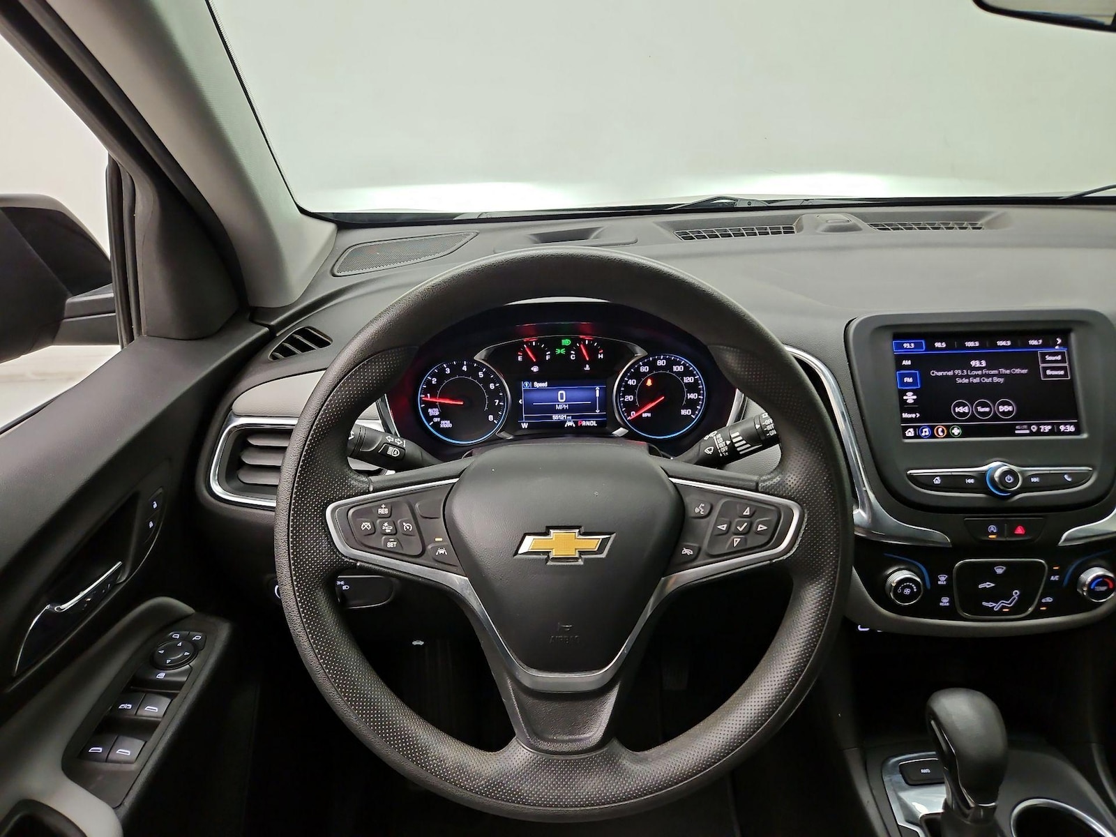 2023 Chevrolet Equinox LS - Photo 11