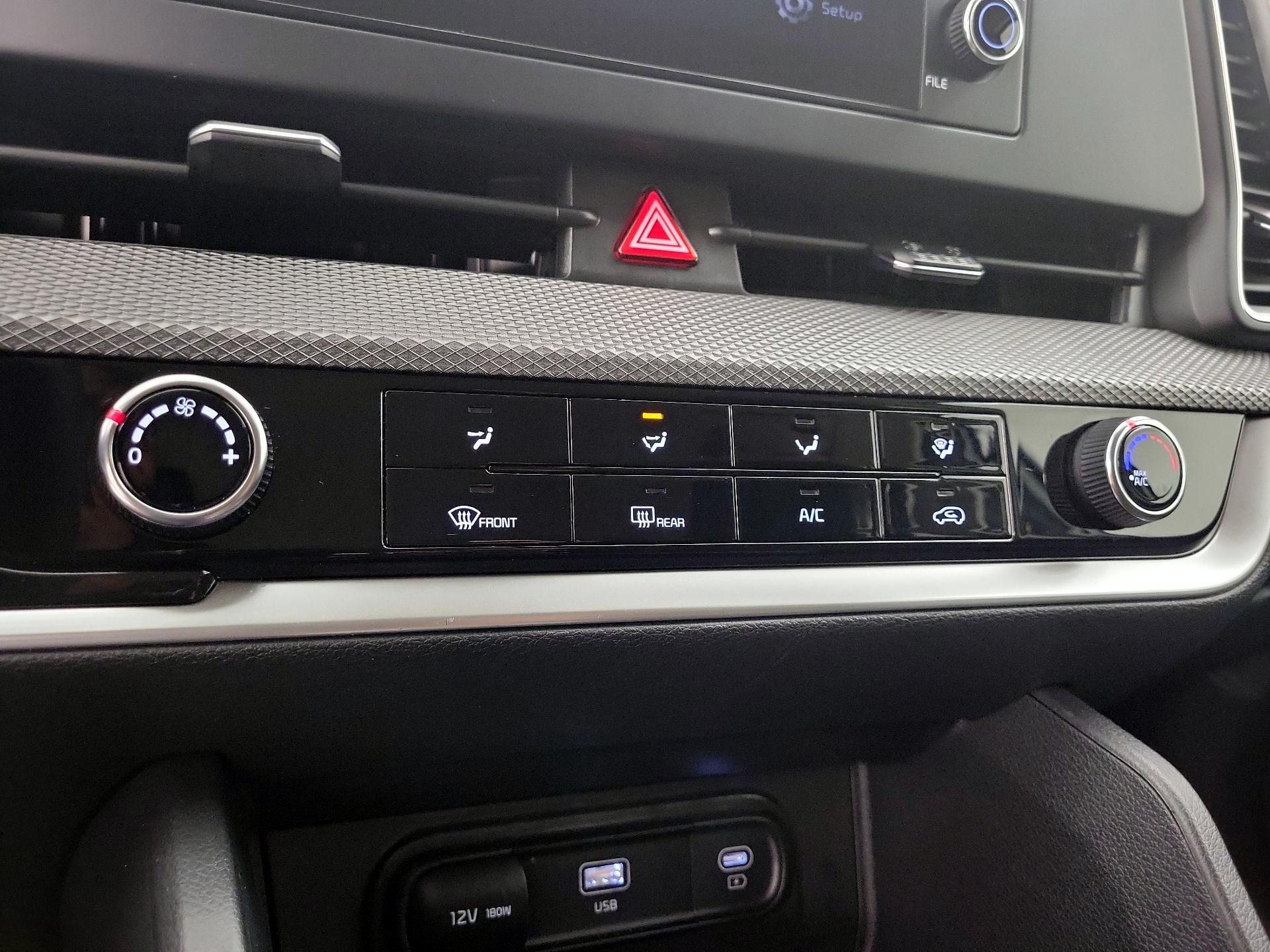 Thumbnail: 2024 Kia Sportage - 16