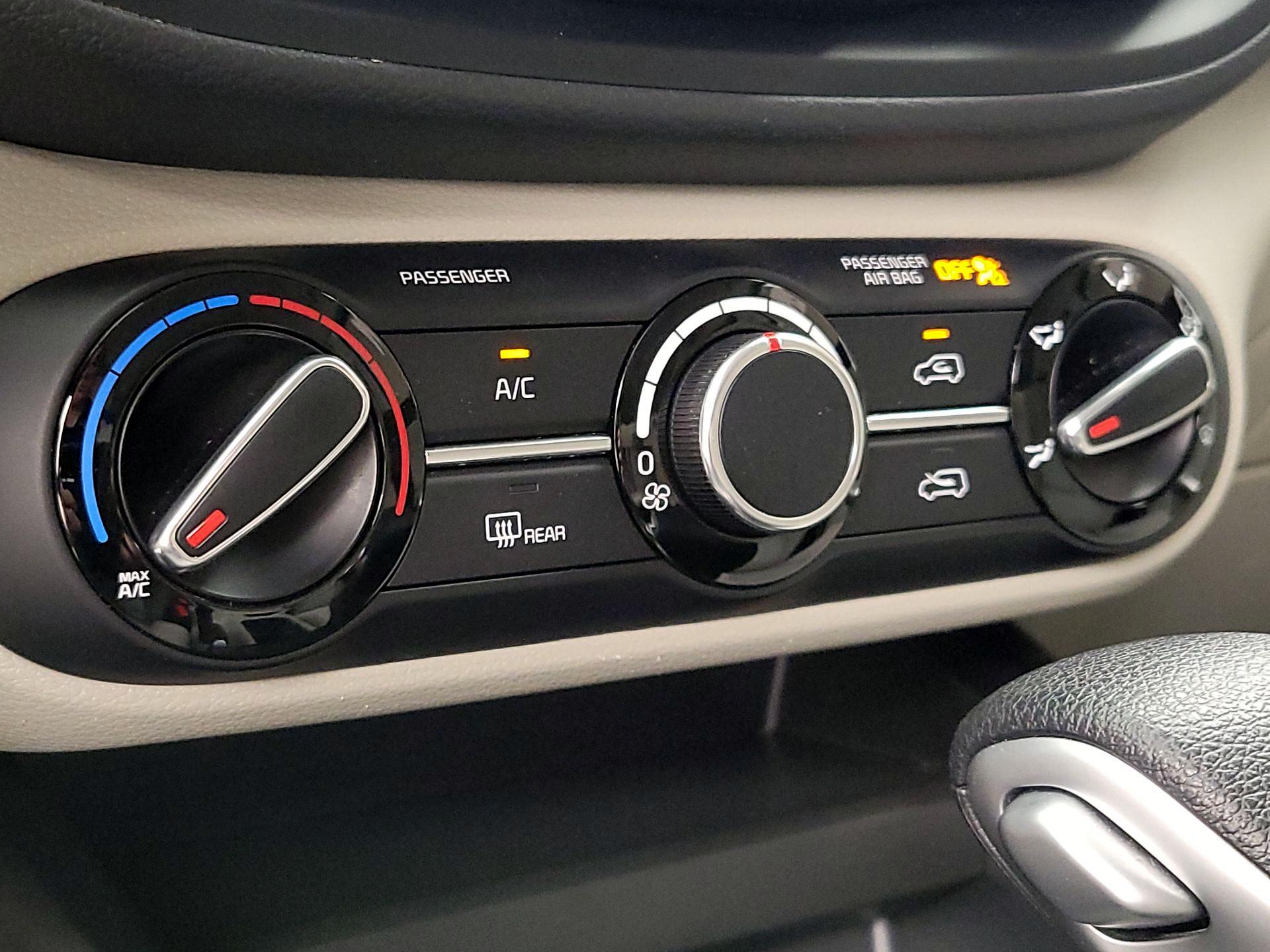 Thumbnail: 2023 Kia Soul - 16