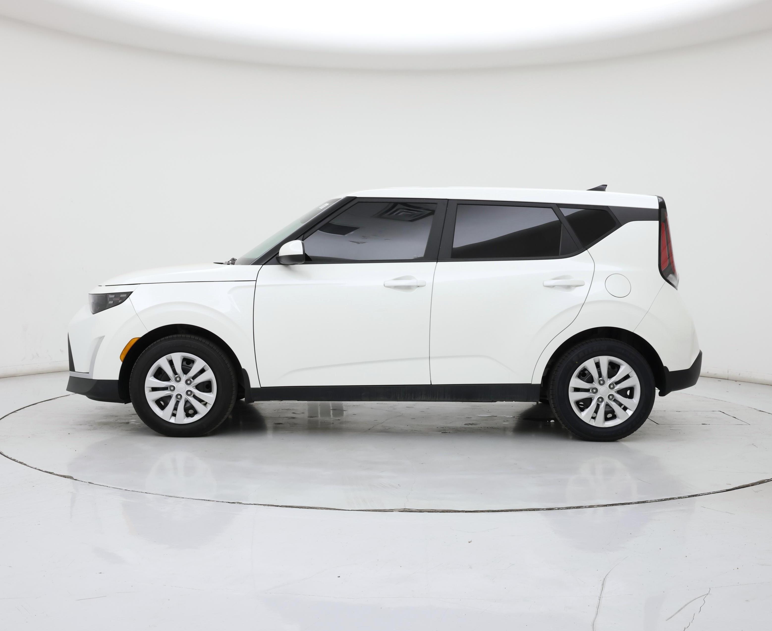 Thumbnail: 2023 Kia Soul - 3