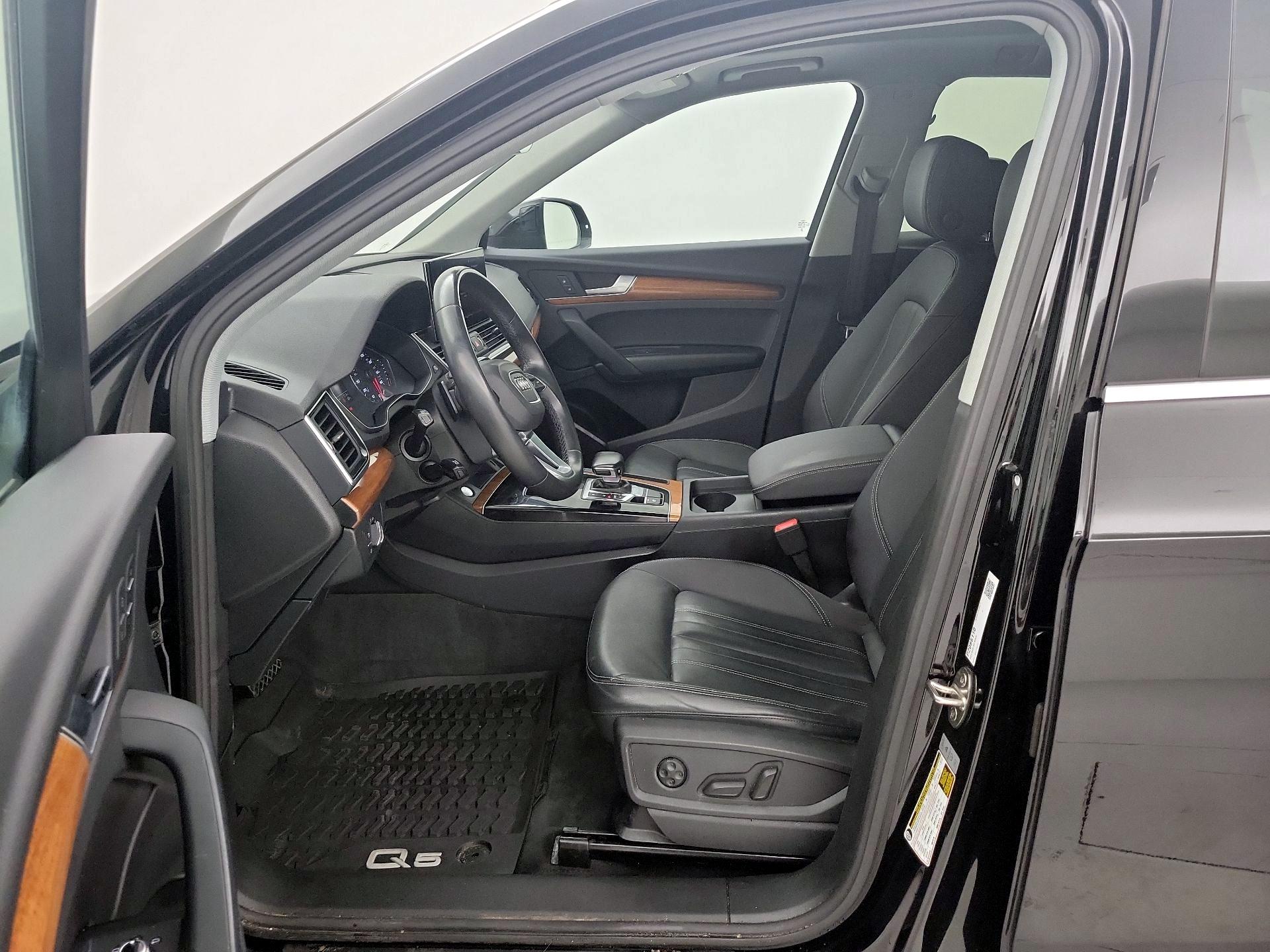 Thumbnail: 2023 Audi Q5 - 11
