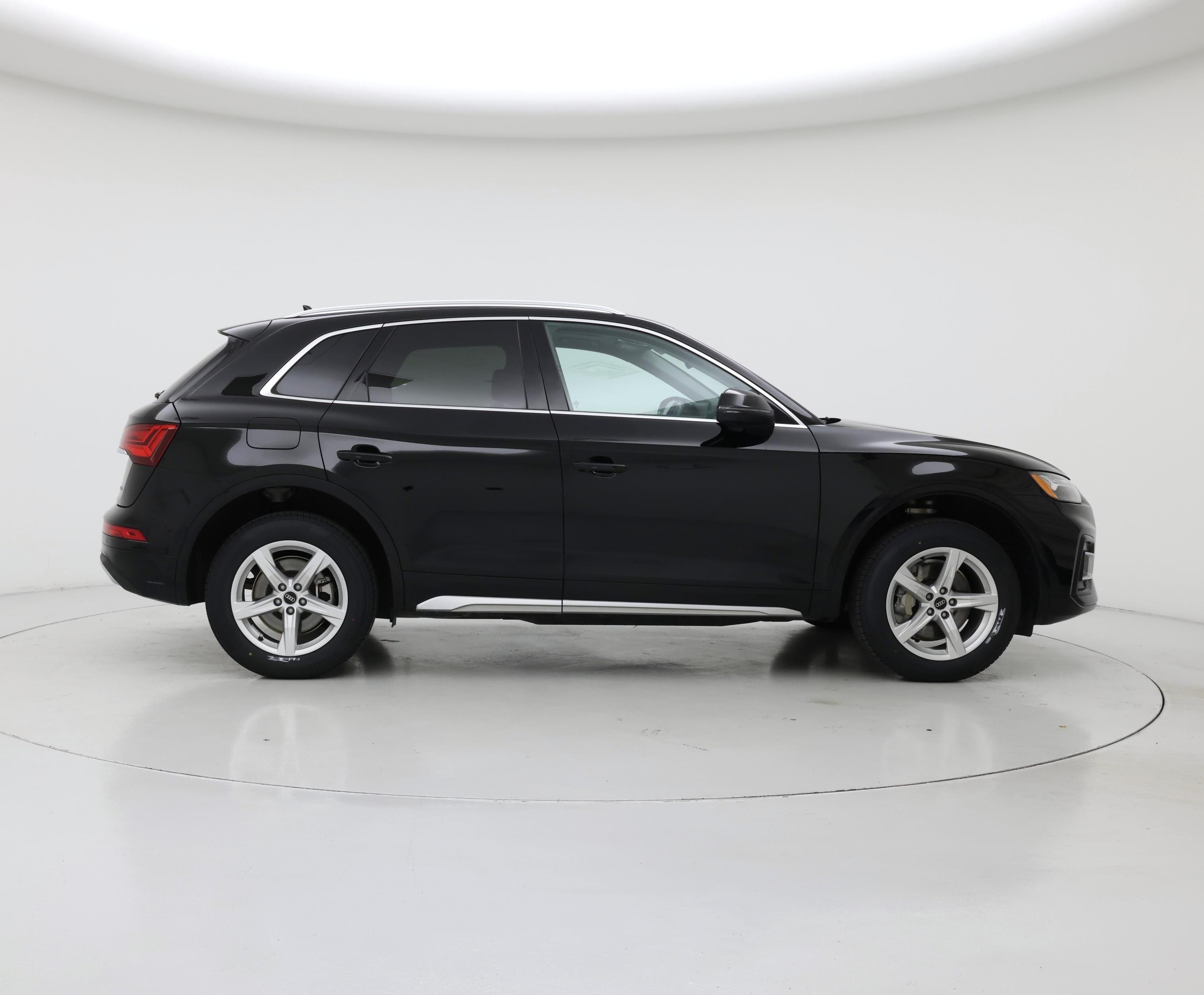 Thumbnail: 2023 Audi Q5 - 7