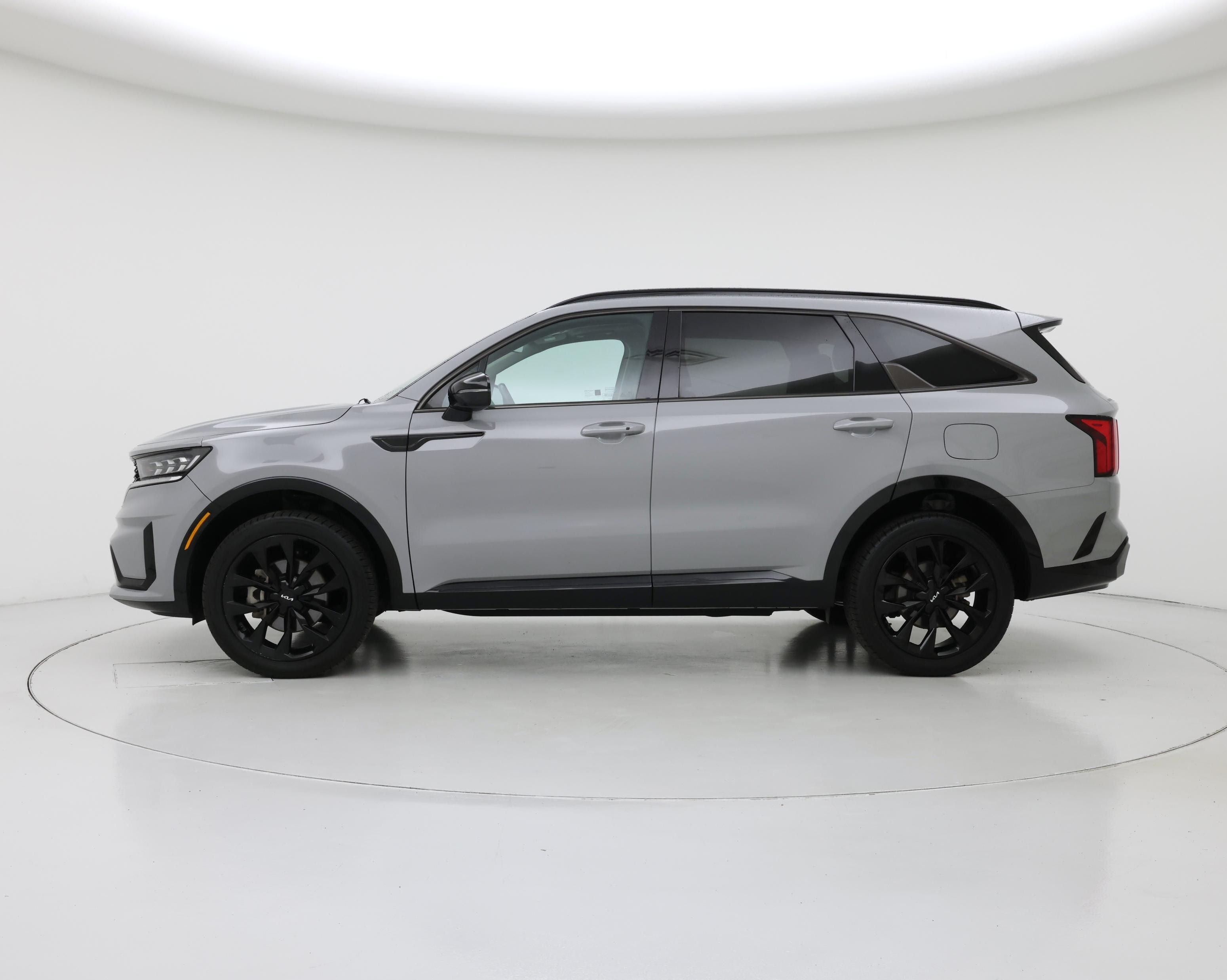 Thumbnail: 2023 Kia Sorento - 3