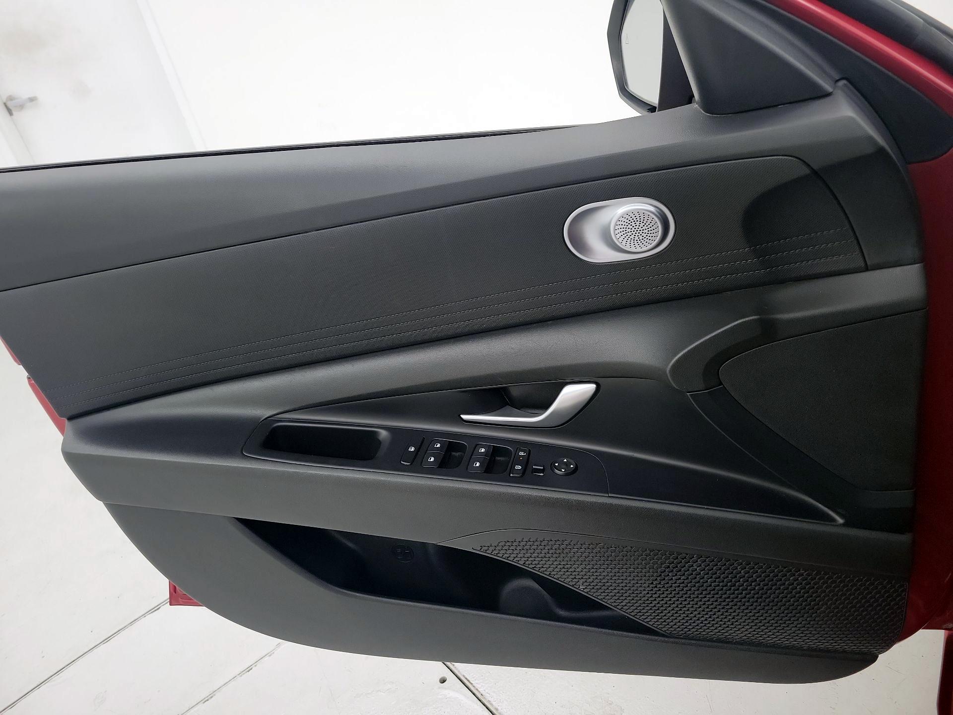 Thumbnail: 2024 Hyundai Elantra - 12