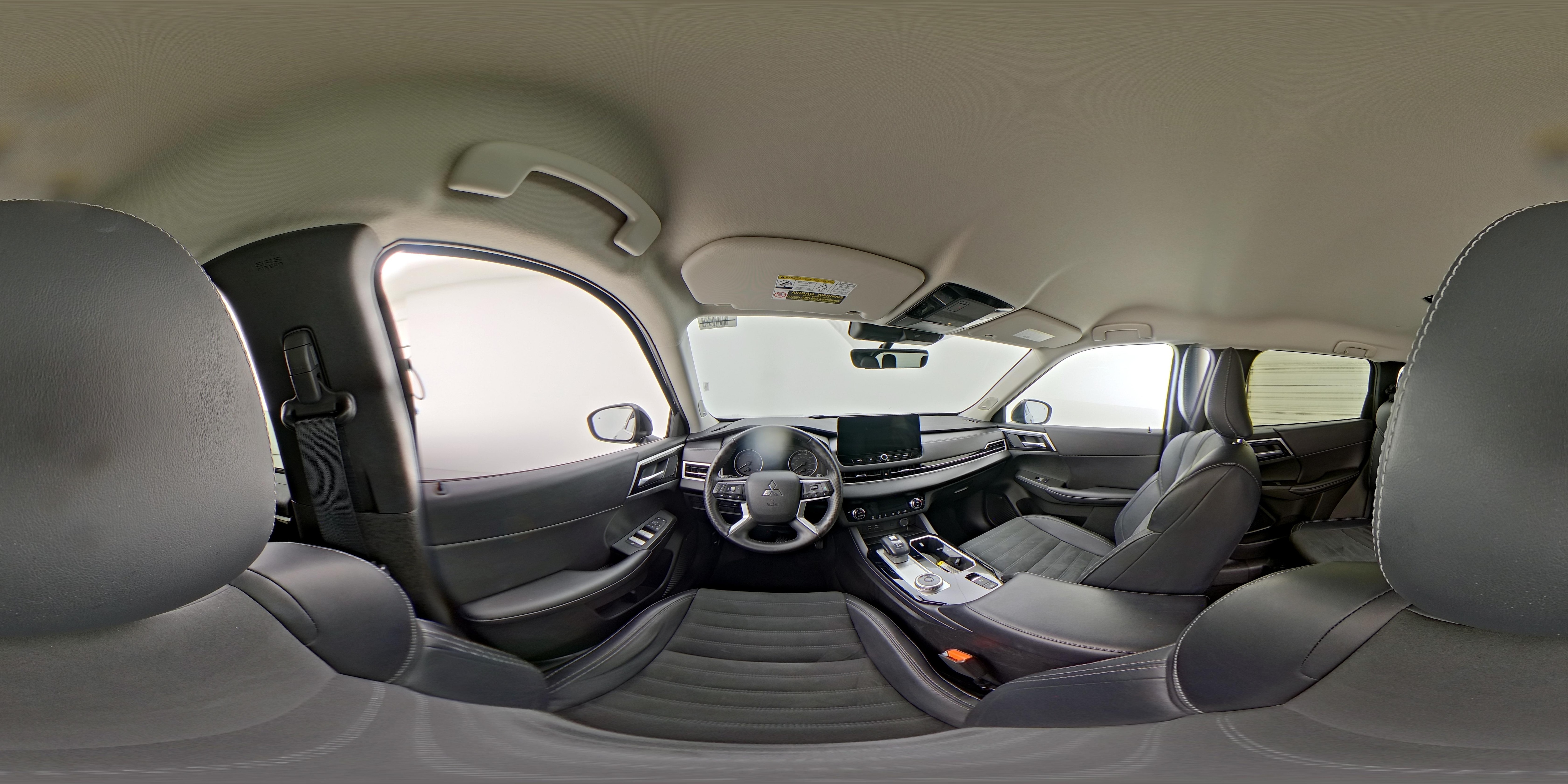 2025 Mitsubishi Outlander SE - Photo 28