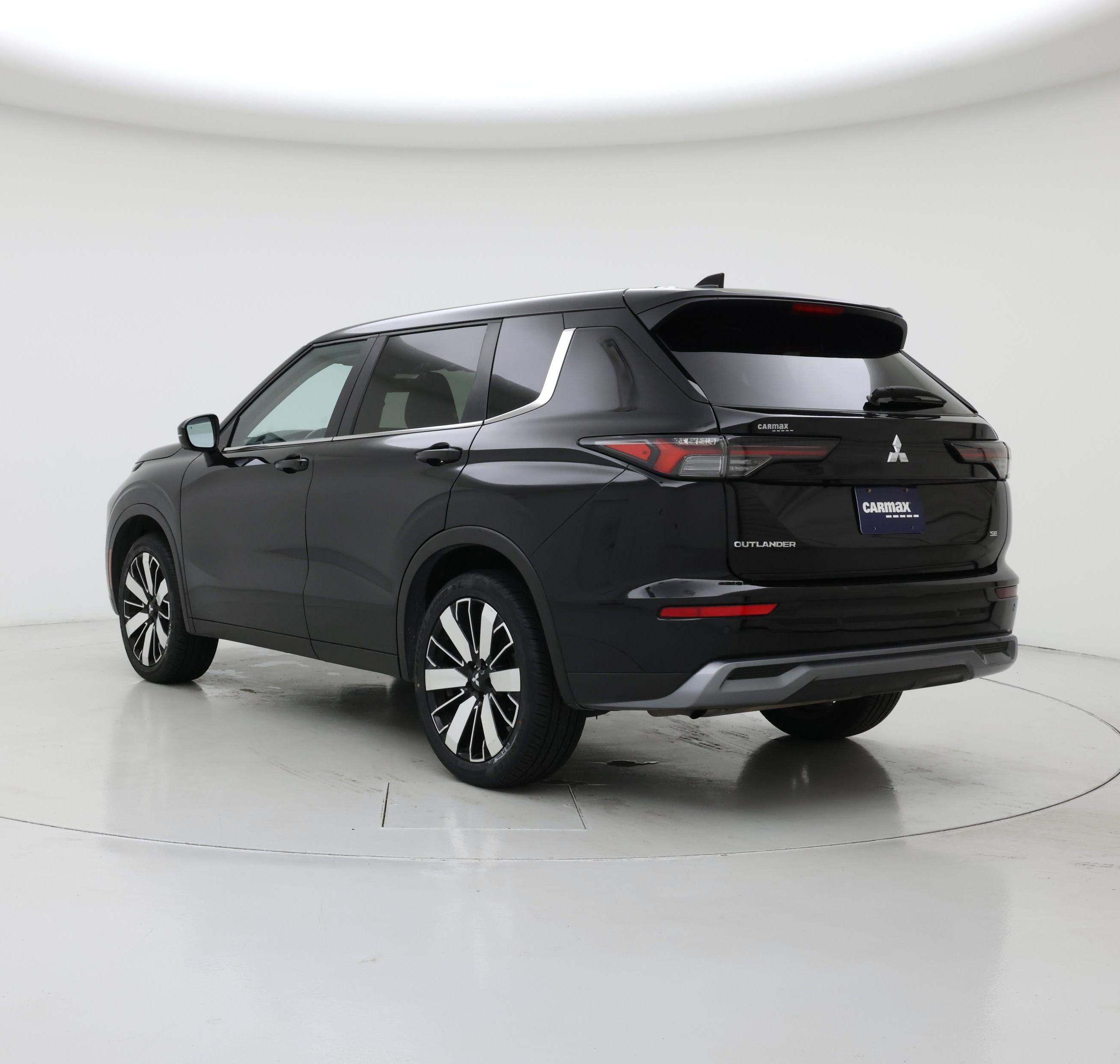 Thumbnail: 2025 Mitsubishi Outlander - 2