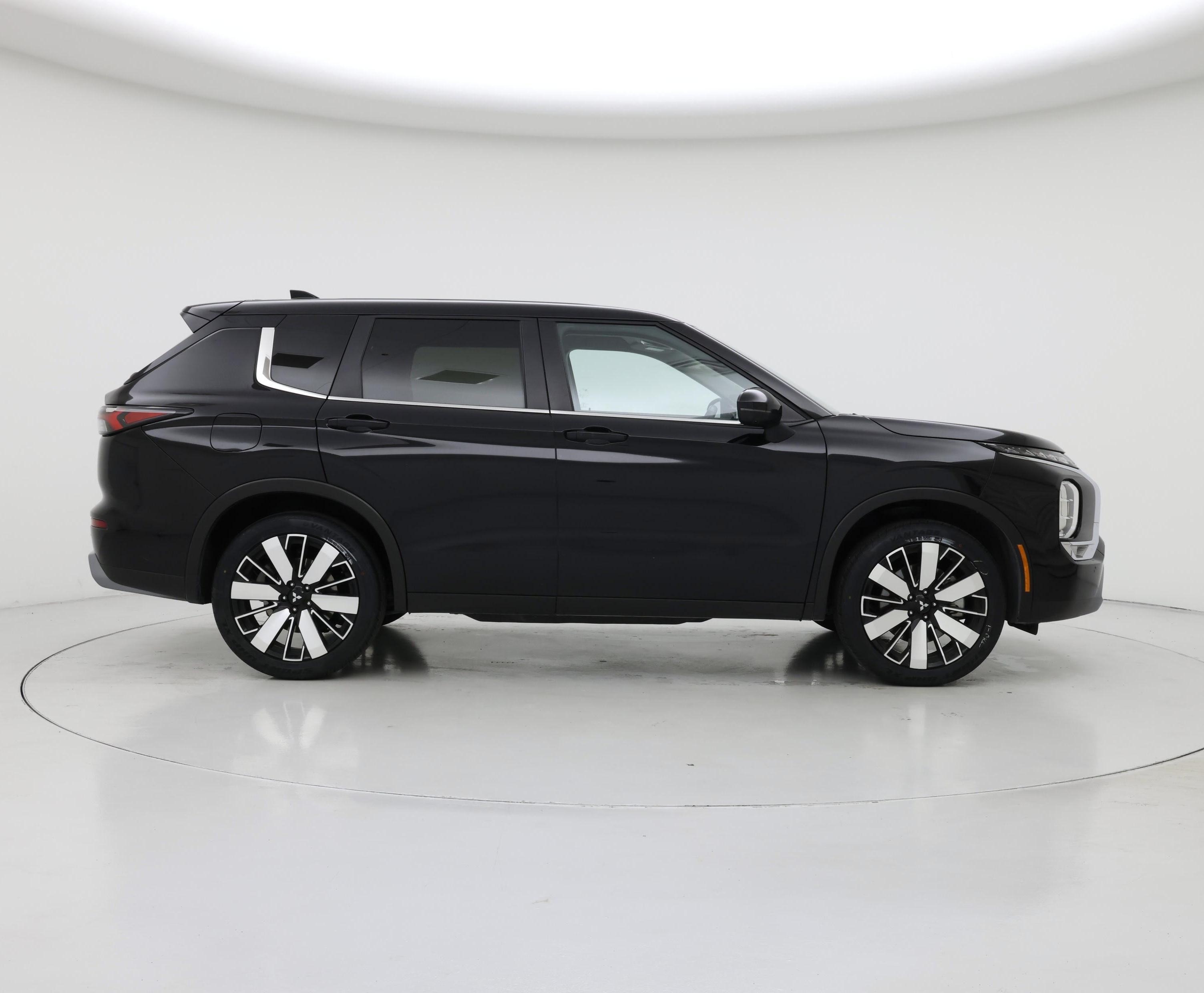 Thumbnail: 2025 Mitsubishi Outlander - 7