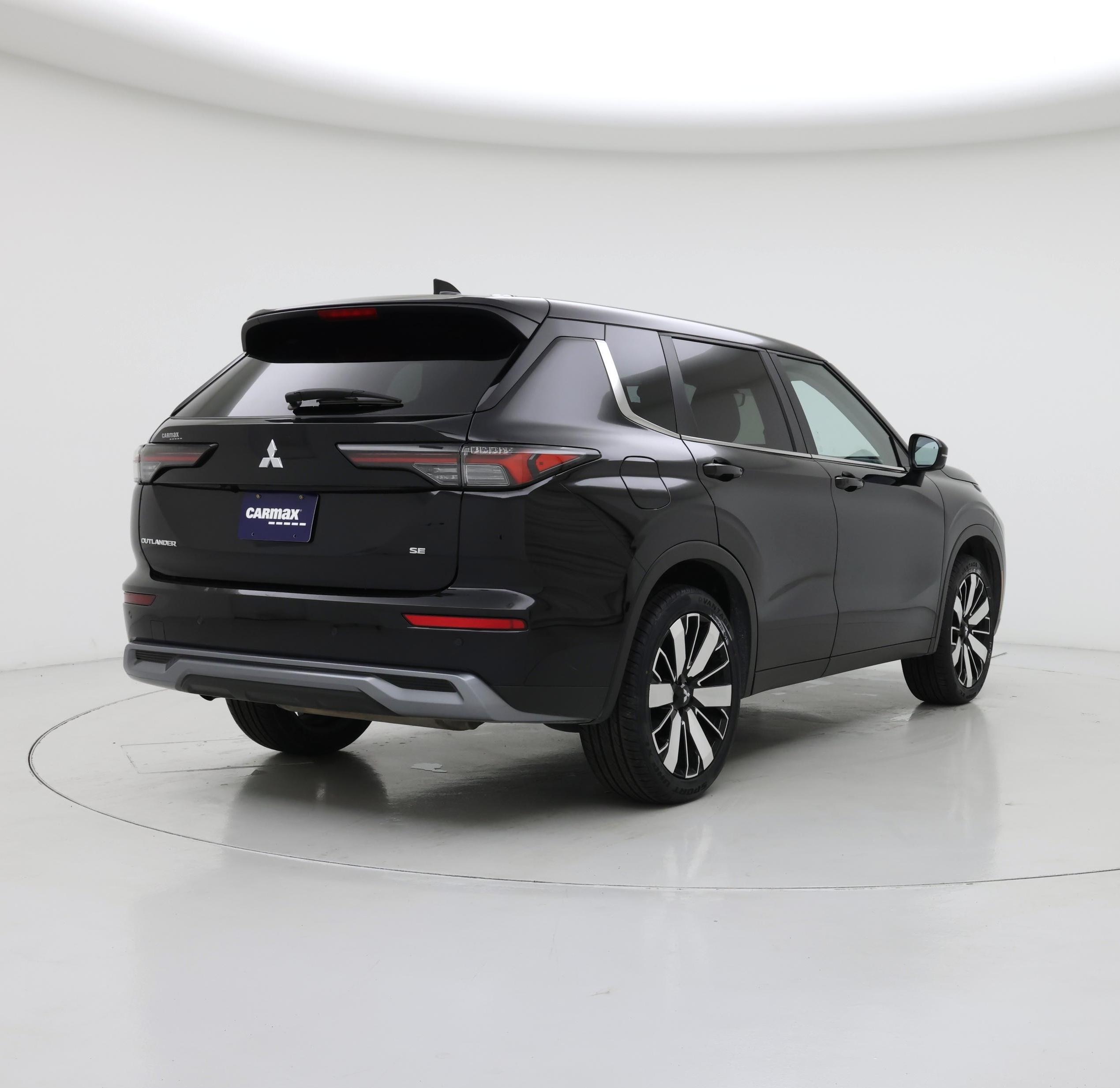 Thumbnail: 2025 Mitsubishi Outlander - 8