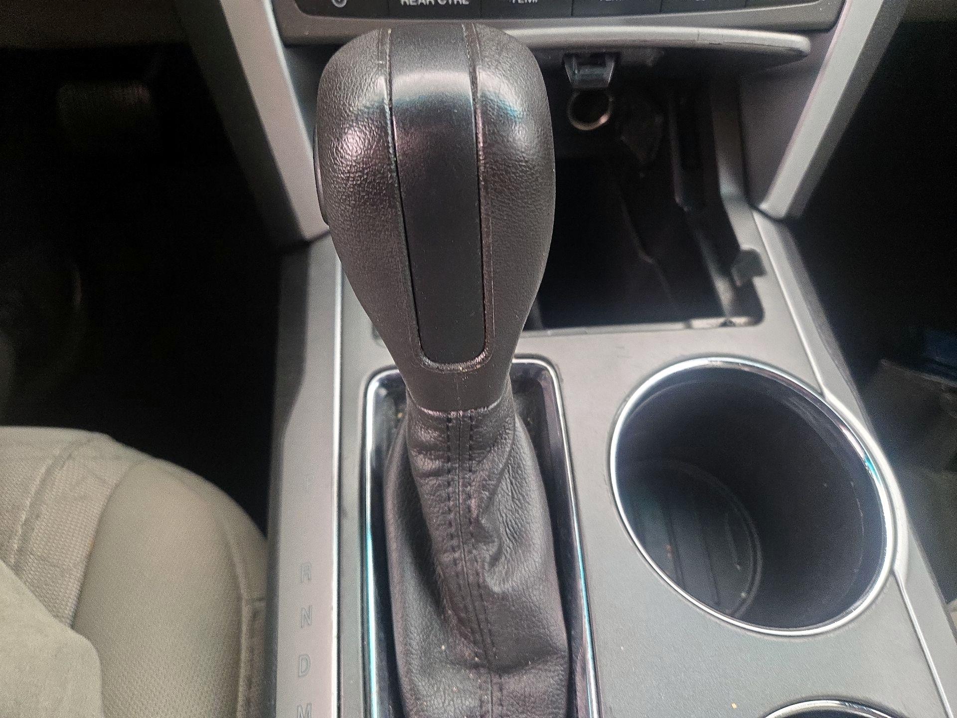 Thumbnail: 2014 Ford Explorer - 16