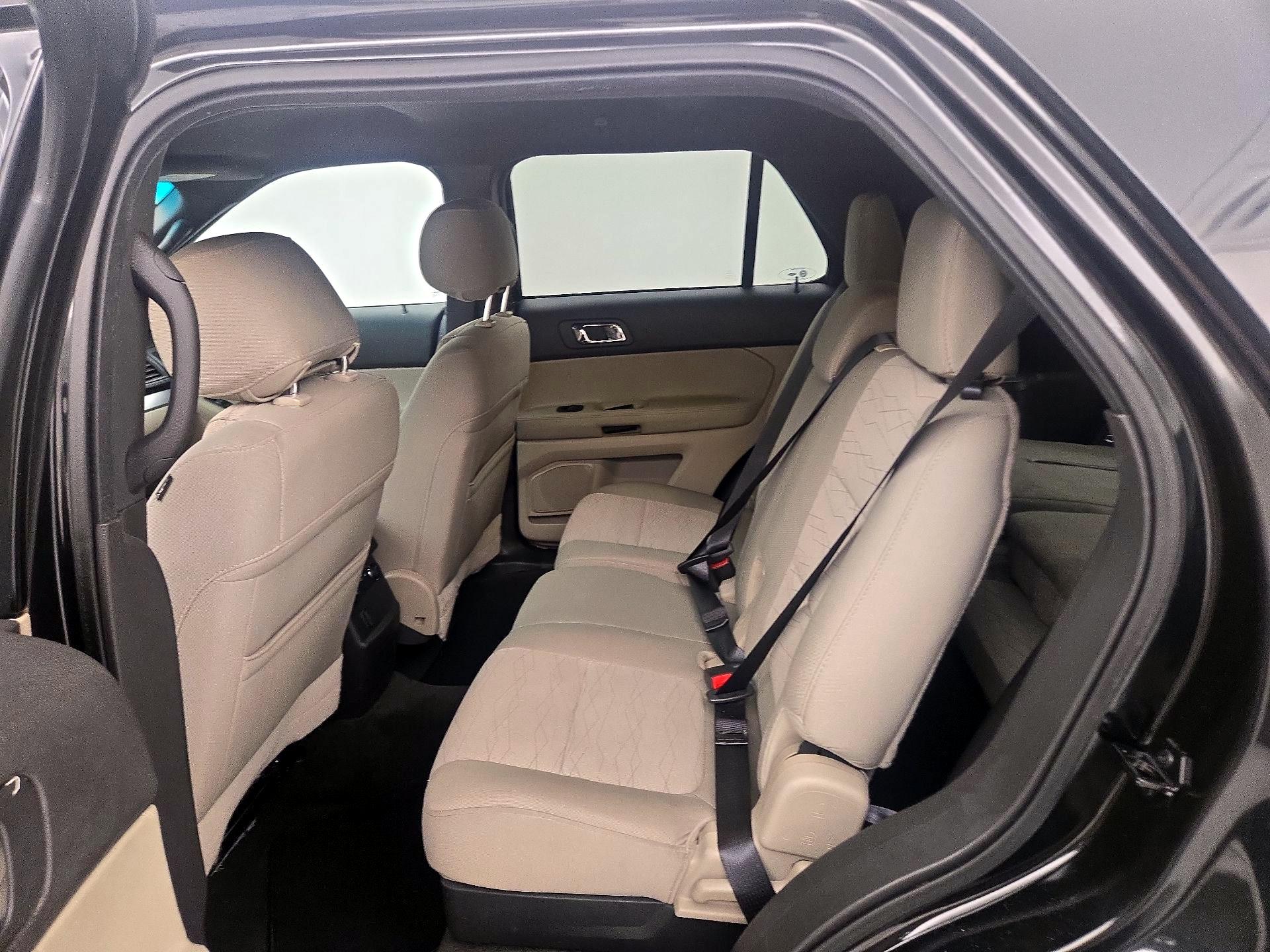 Thumbnail: 2014 Ford Explorer - 17