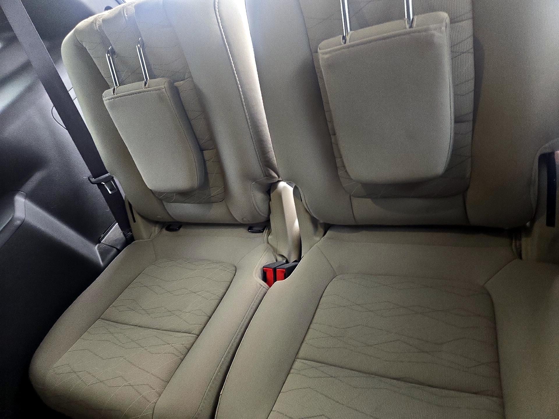 Thumbnail: 2014 Ford Explorer - 18