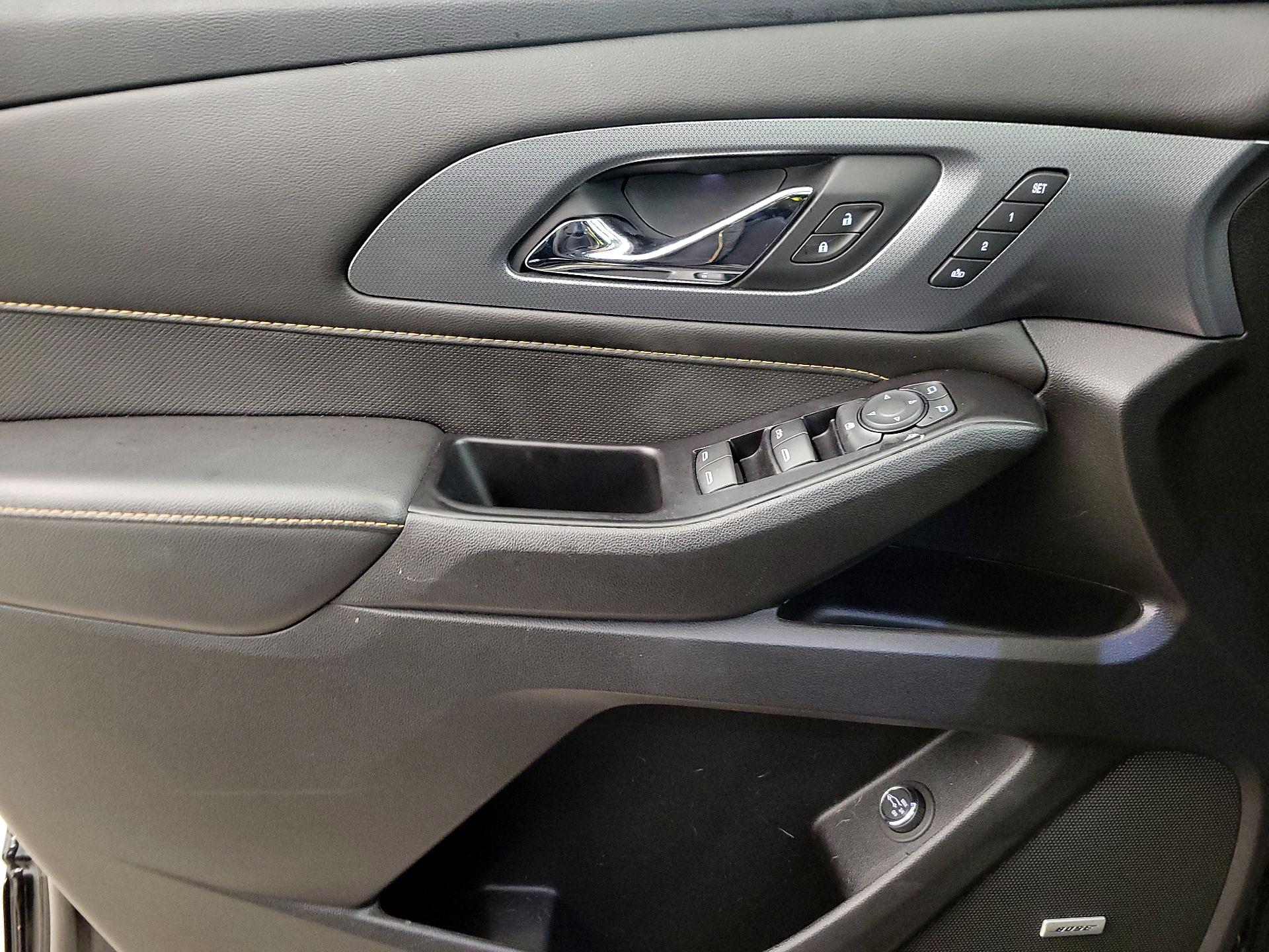 Thumbnail: 2020 Chevrolet Traverse - 12