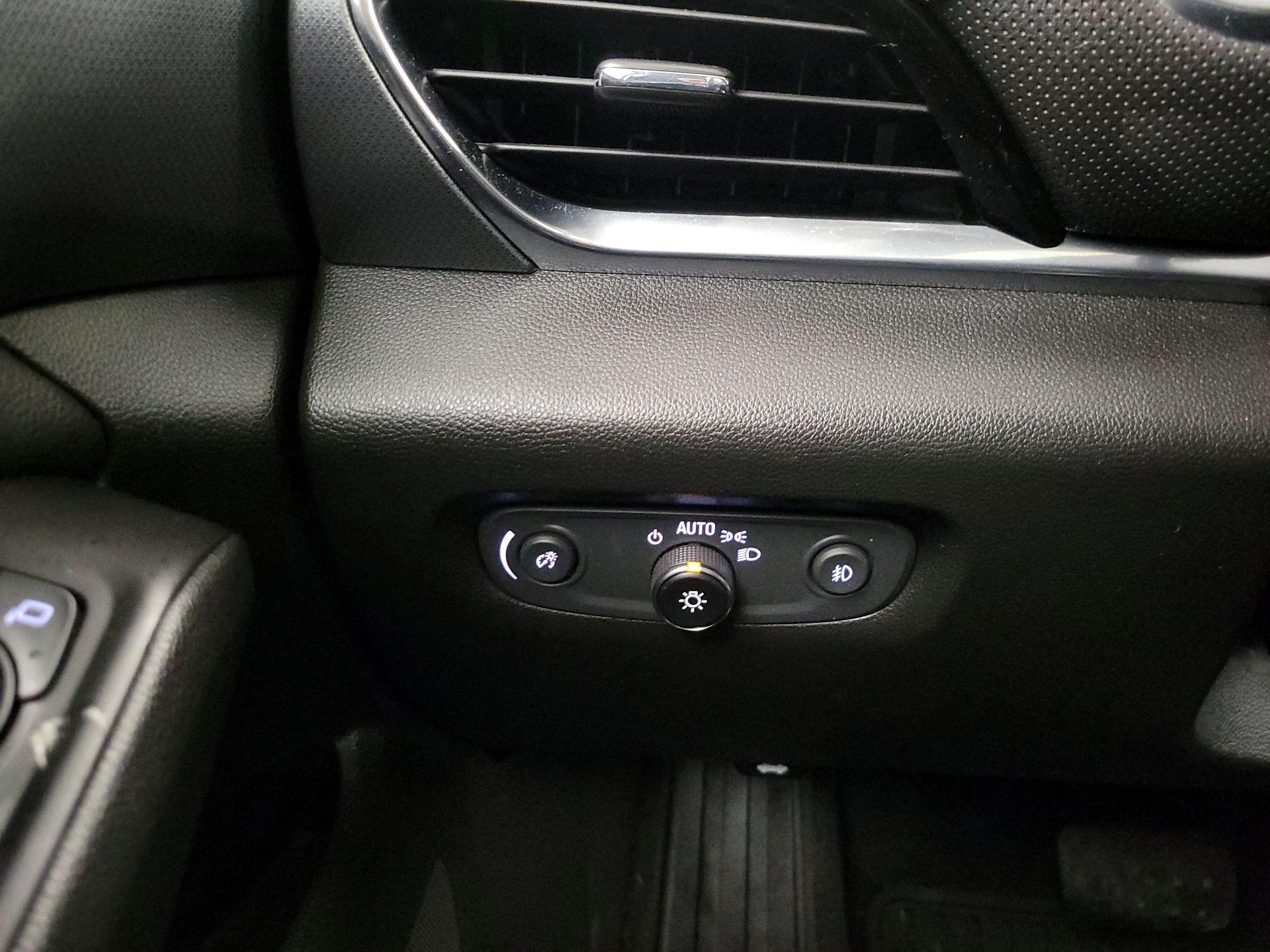 Thumbnail: 2020 Chevrolet Traverse - 13