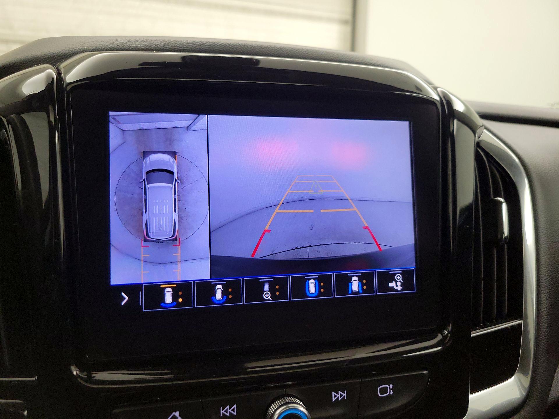 Thumbnail: 2020 Chevrolet Traverse - 15