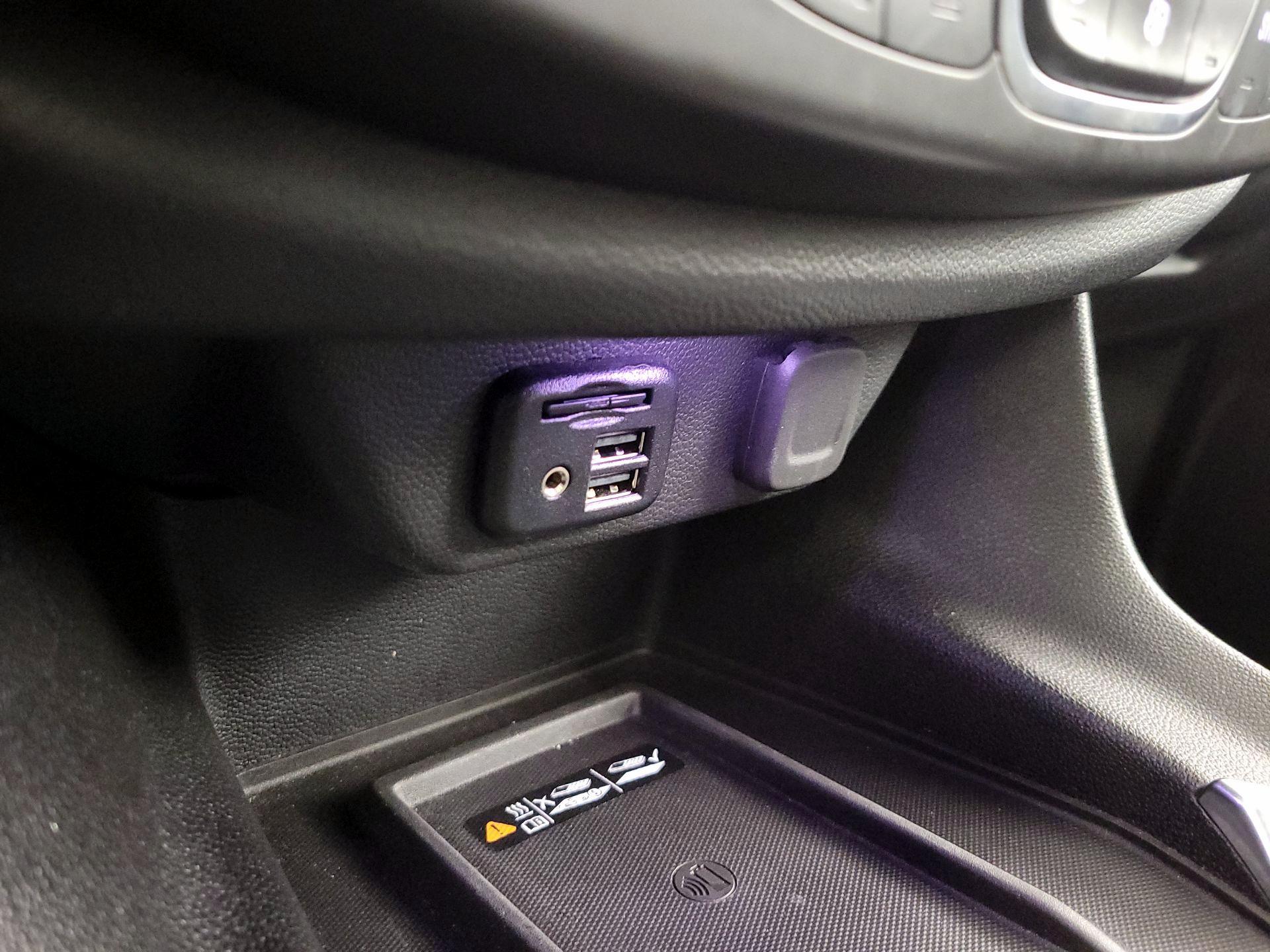 Thumbnail: 2020 Chevrolet Traverse - 19