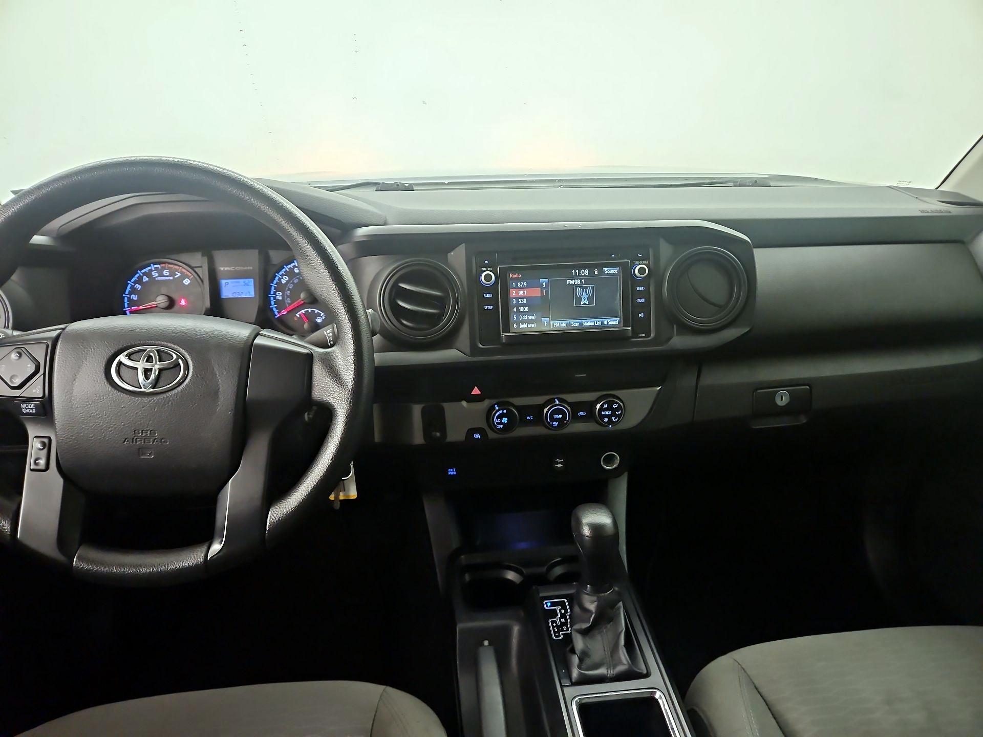 Thumbnail: 2016 Toyota Tacoma - 9