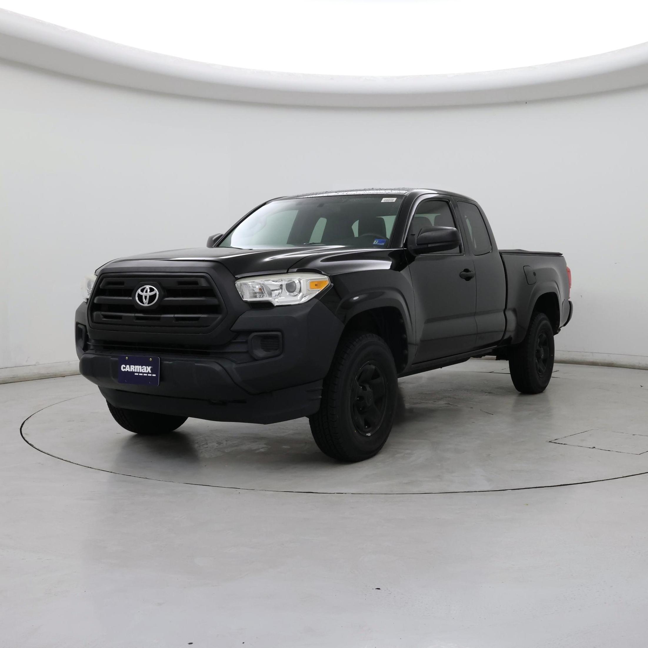 Thumbnail: 2016 Toyota Tacoma - 4