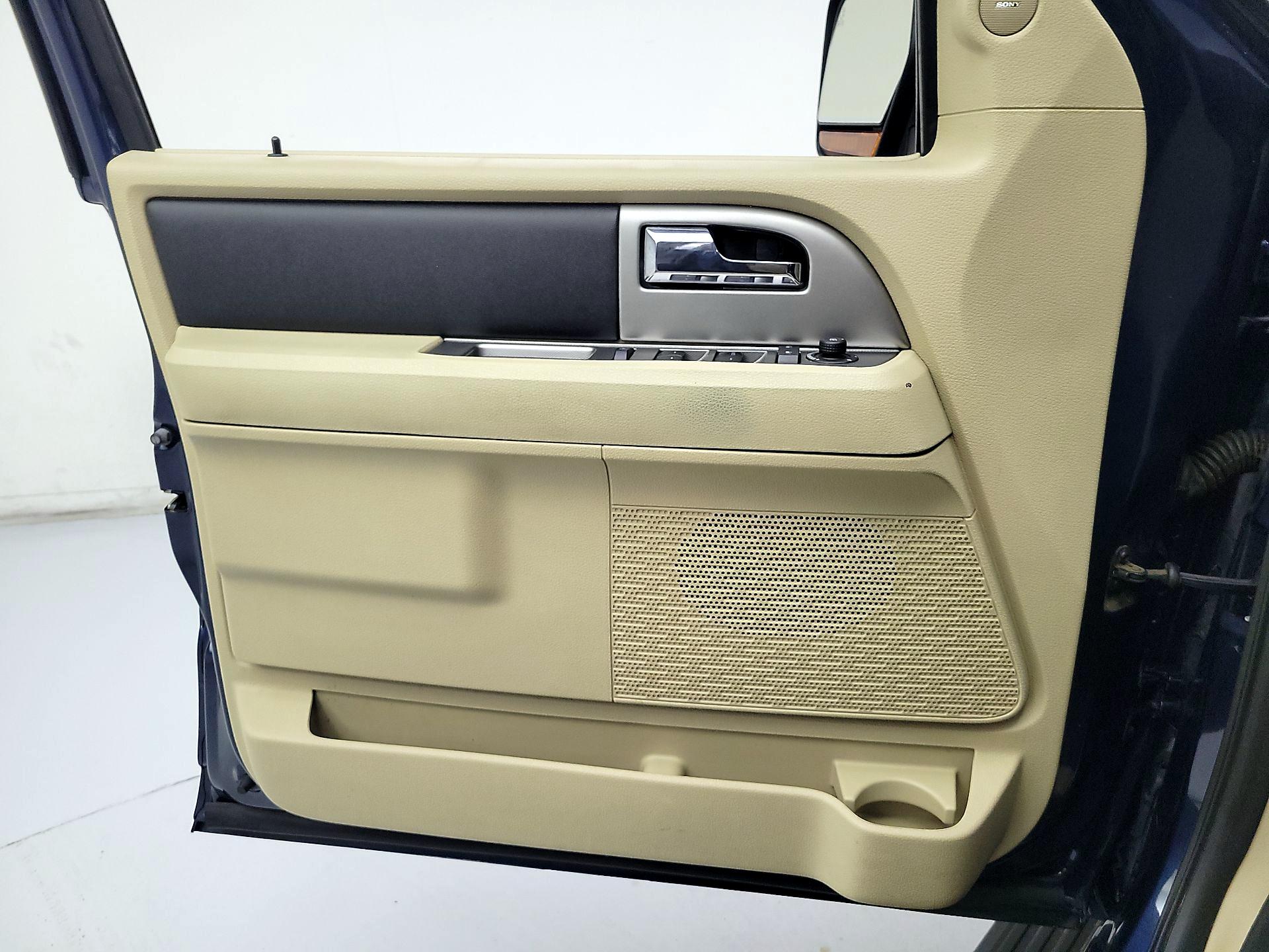 Thumbnail: 2017 Ford Expedition EL - 12