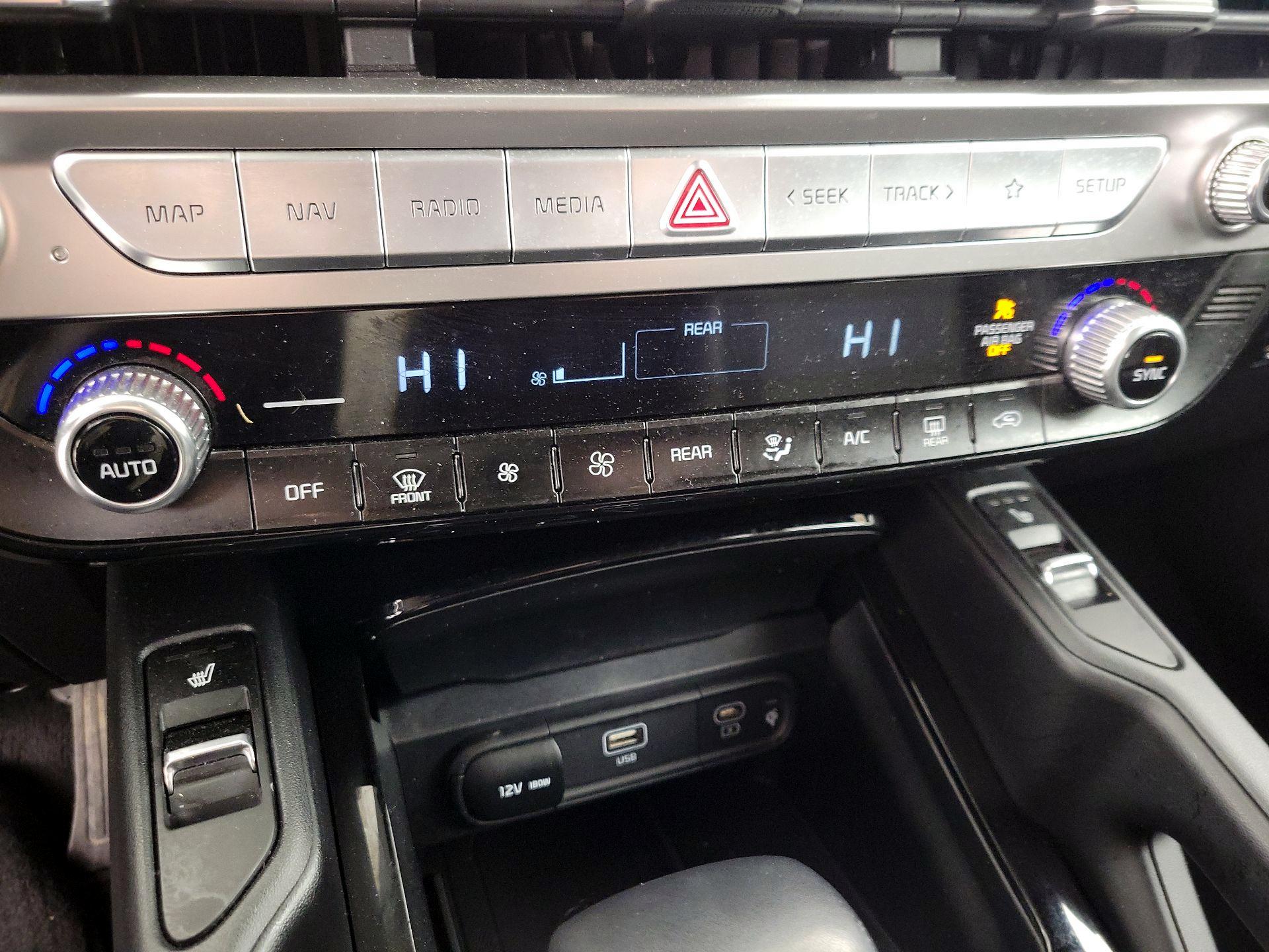 Thumbnail: 2023 Kia Telluride - 15