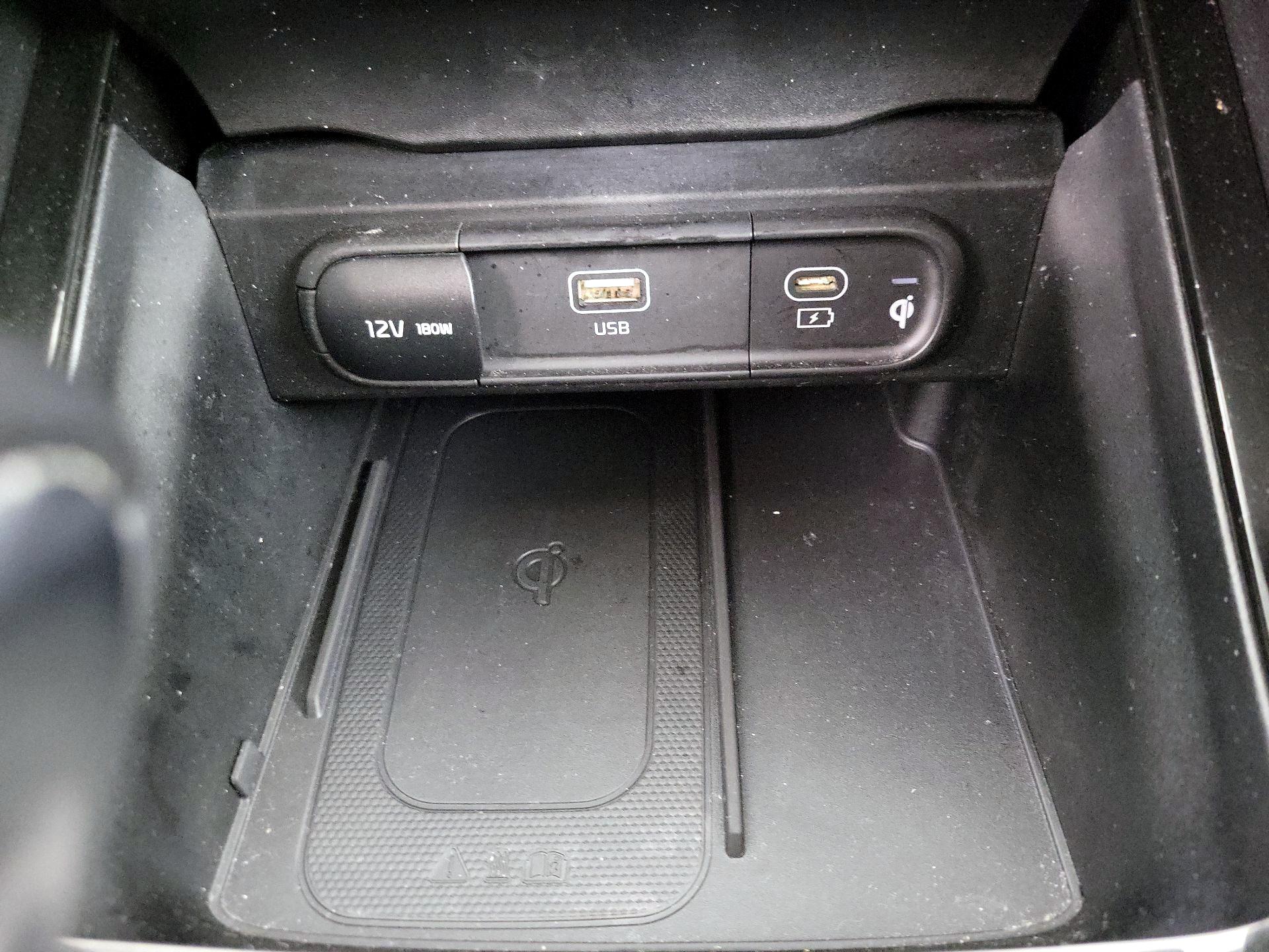 Thumbnail: 2023 Kia Telluride - 17