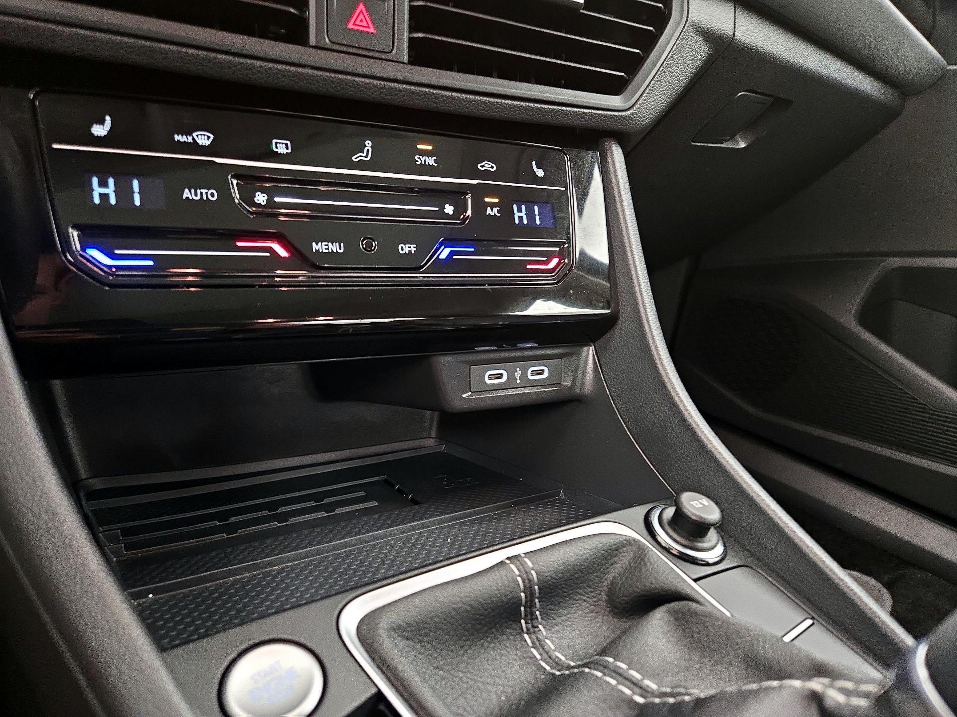 Thumbnail: 2025 Volkswagen Jetta - 18