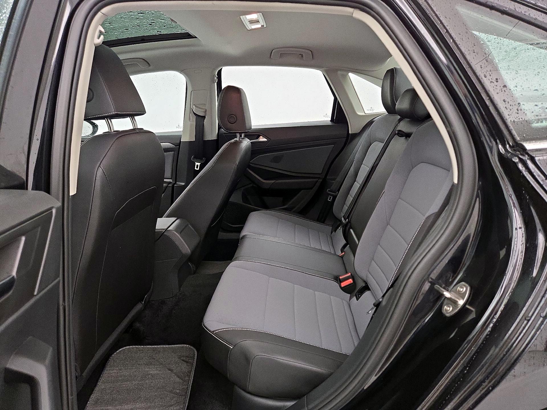 Thumbnail: 2025 Volkswagen Jetta - 20