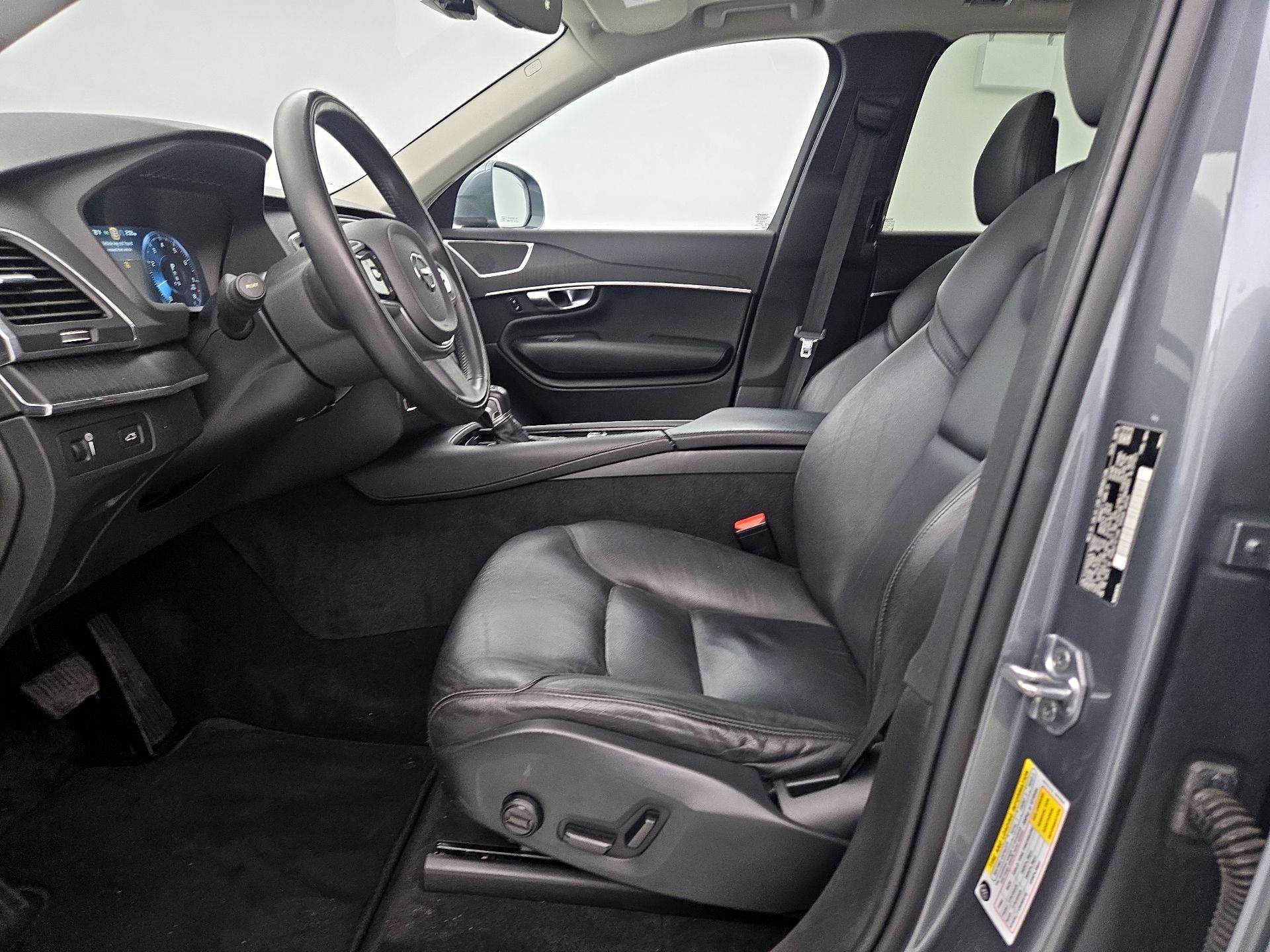 Thumbnail: 2020 Volvo XC90 - 11