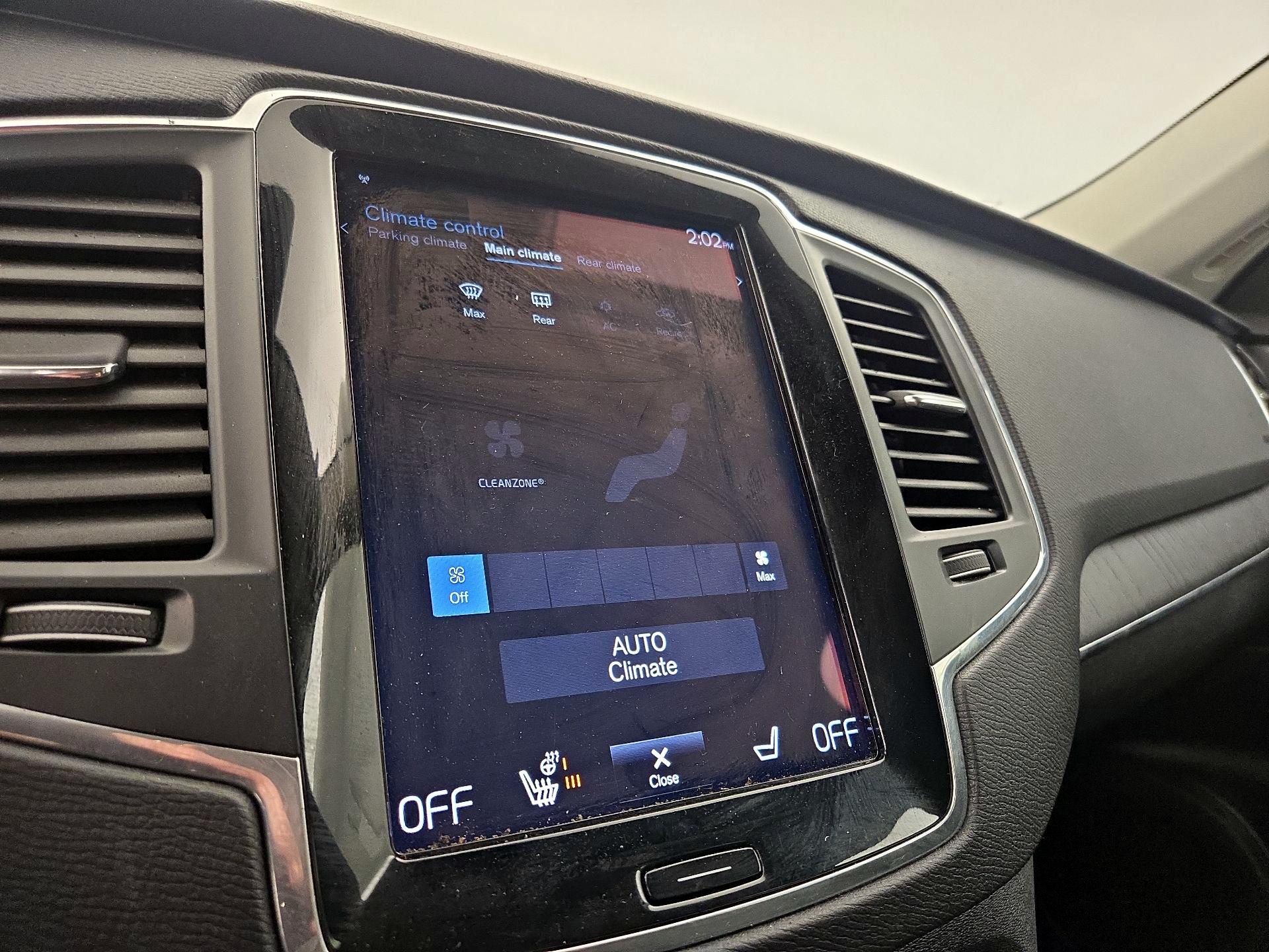 Thumbnail: 2020 Volvo XC90 - 16